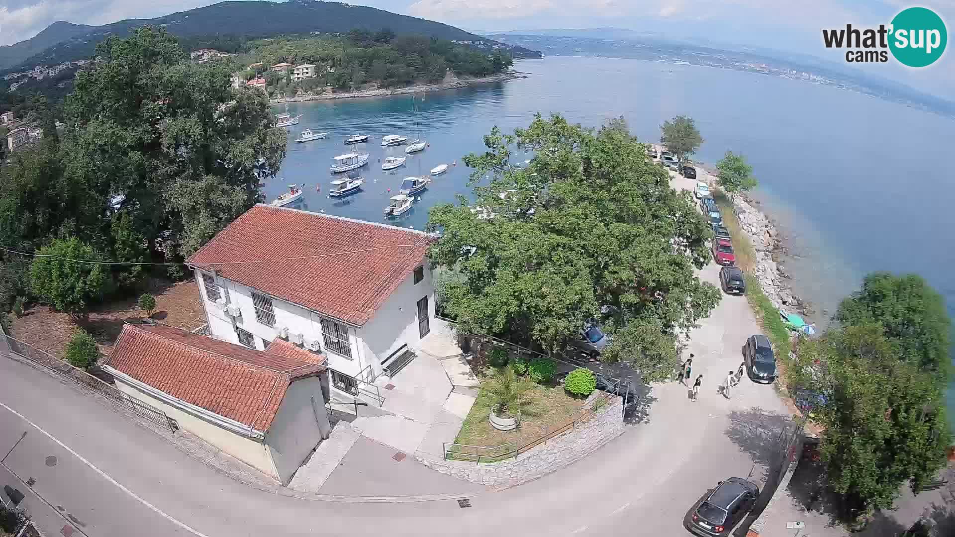 Web kamera luka Ika – Pogled uživo na luku i svjetla Opatije