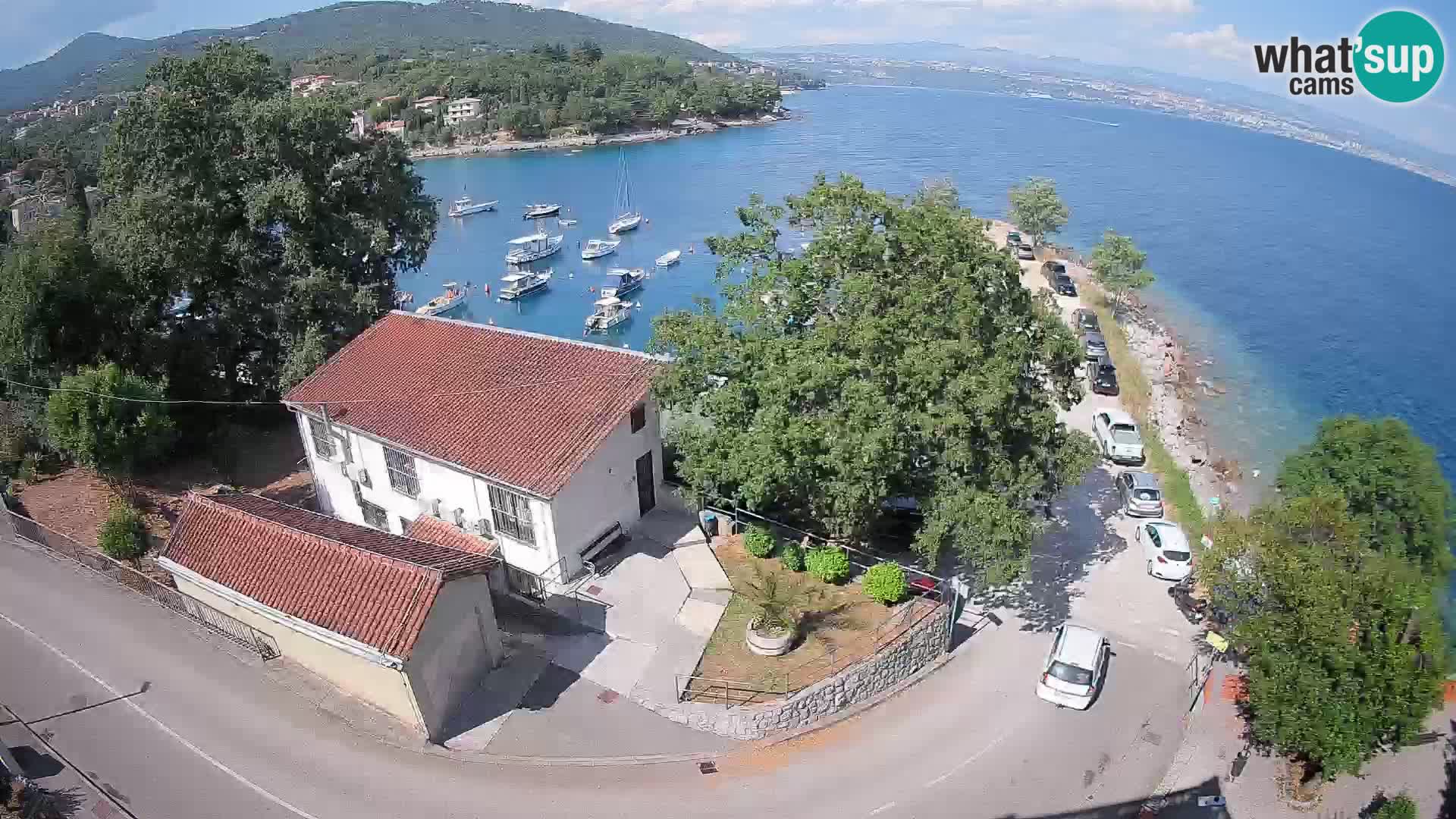 Web kamera luka Ika – Pogled uživo na luku i svjetla Opatije