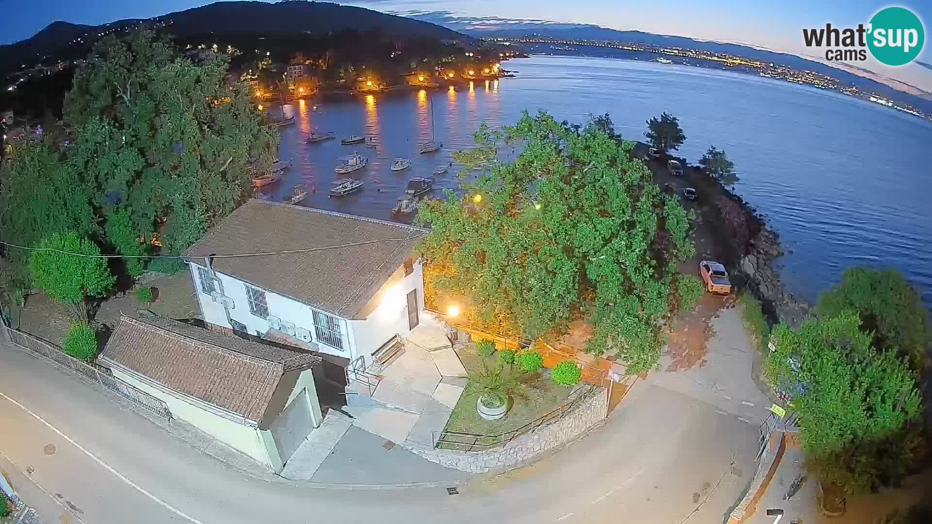 Ika Harbor Webcam – LIVE View of the Harbor and Opatija Lights