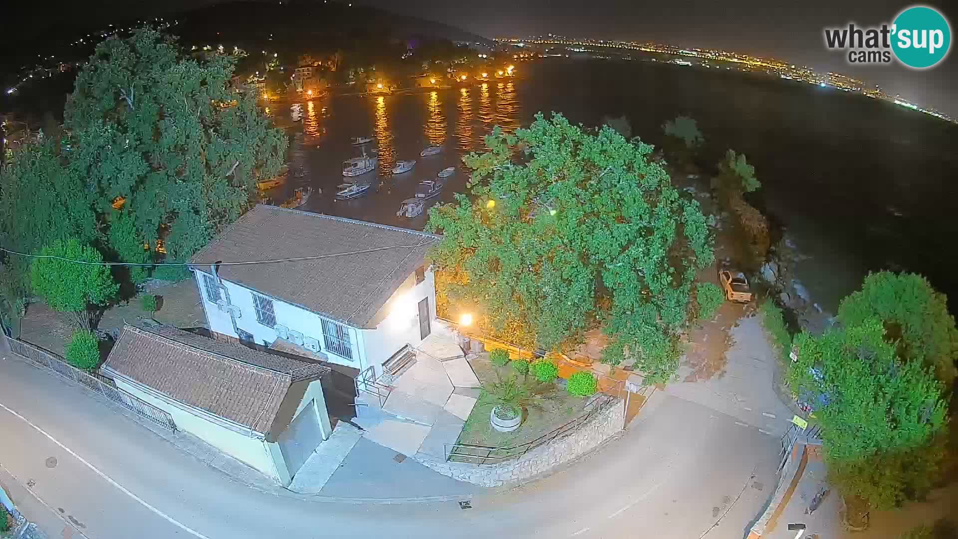 Ika Harbor Webcam – LIVE View of the Harbor and Opatija Lights