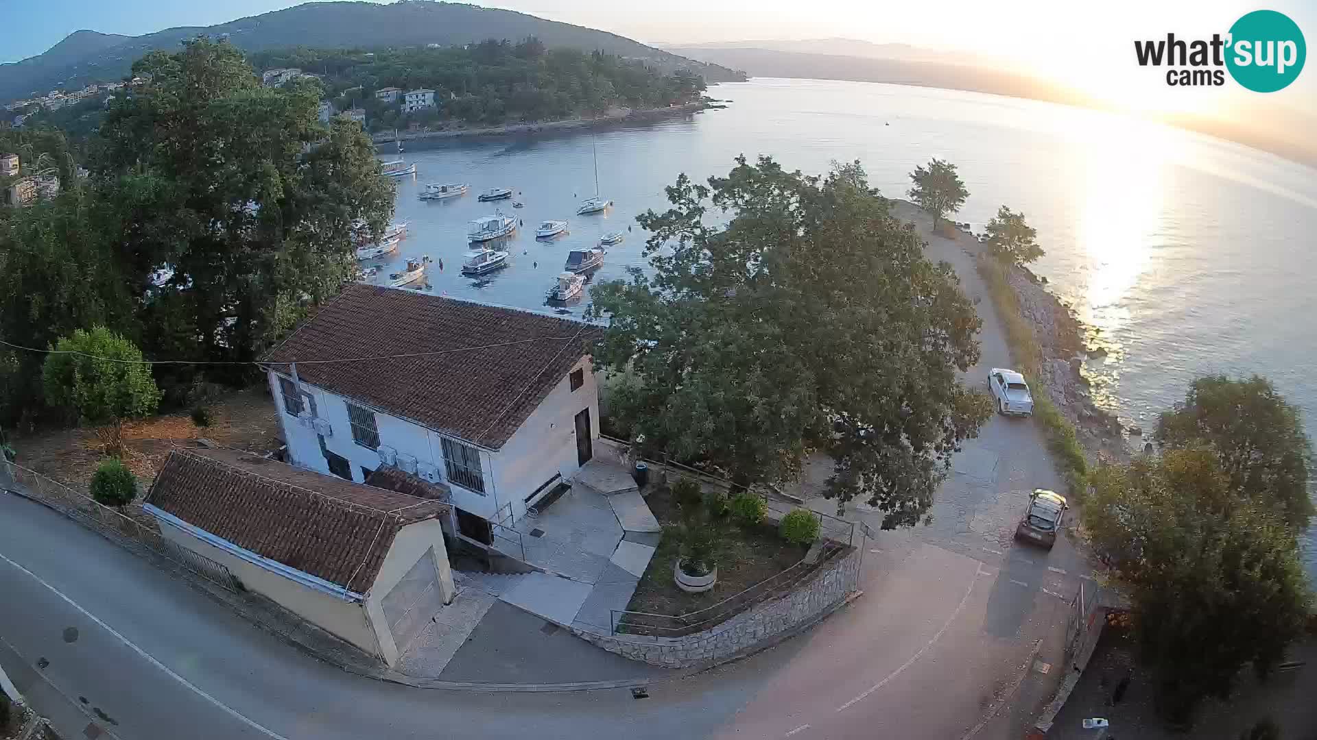 Ika Harbor Webcam – LIVE View of the Harbor and Opatija Lights