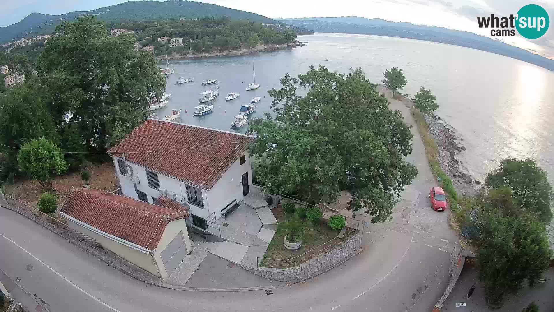 Ika Harbor Webcam – LIVE View of the Harbor and Opatija Lights