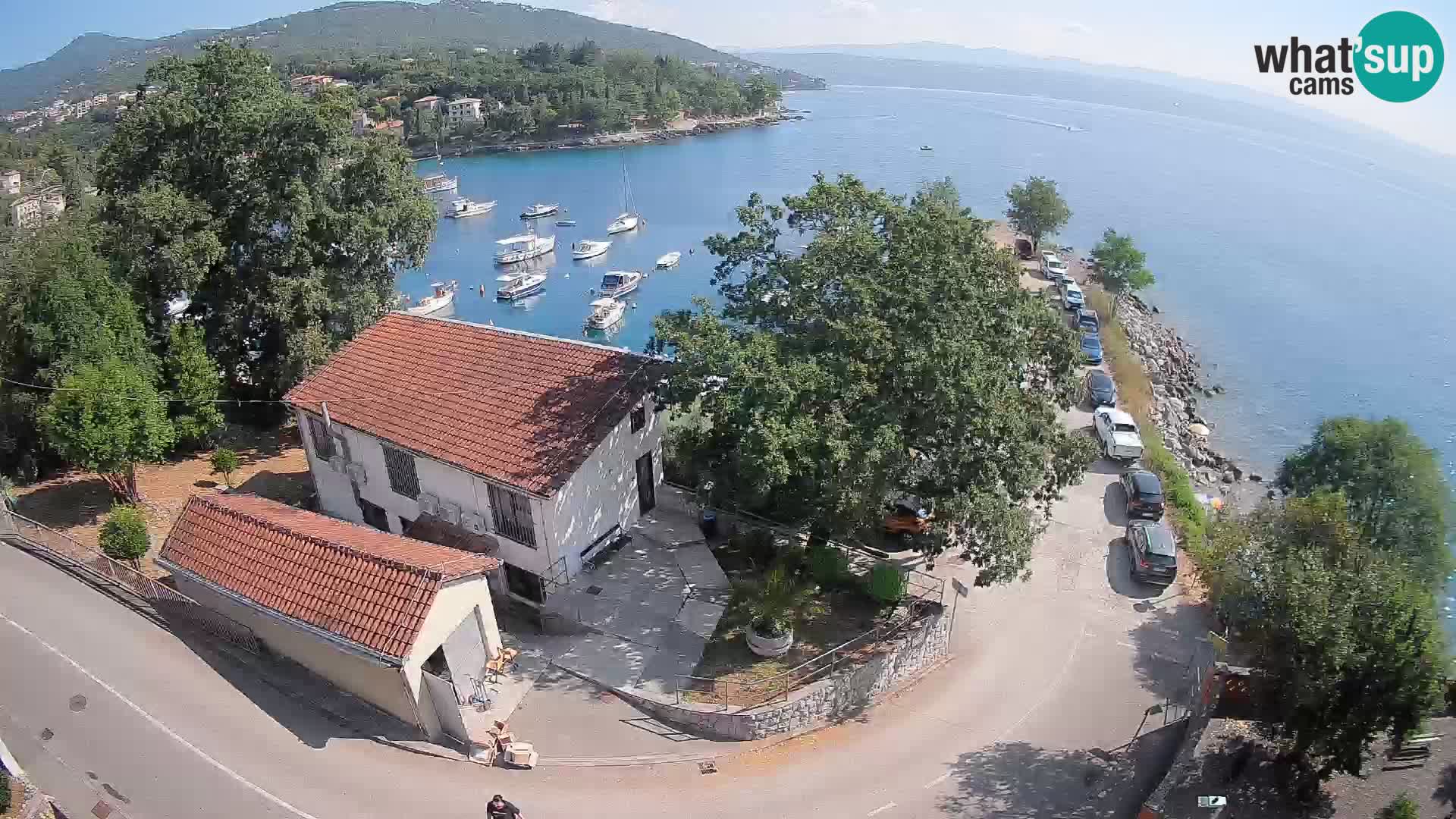Web kamera luka Ika – Pogled uživo na luku i svjetla Opatije