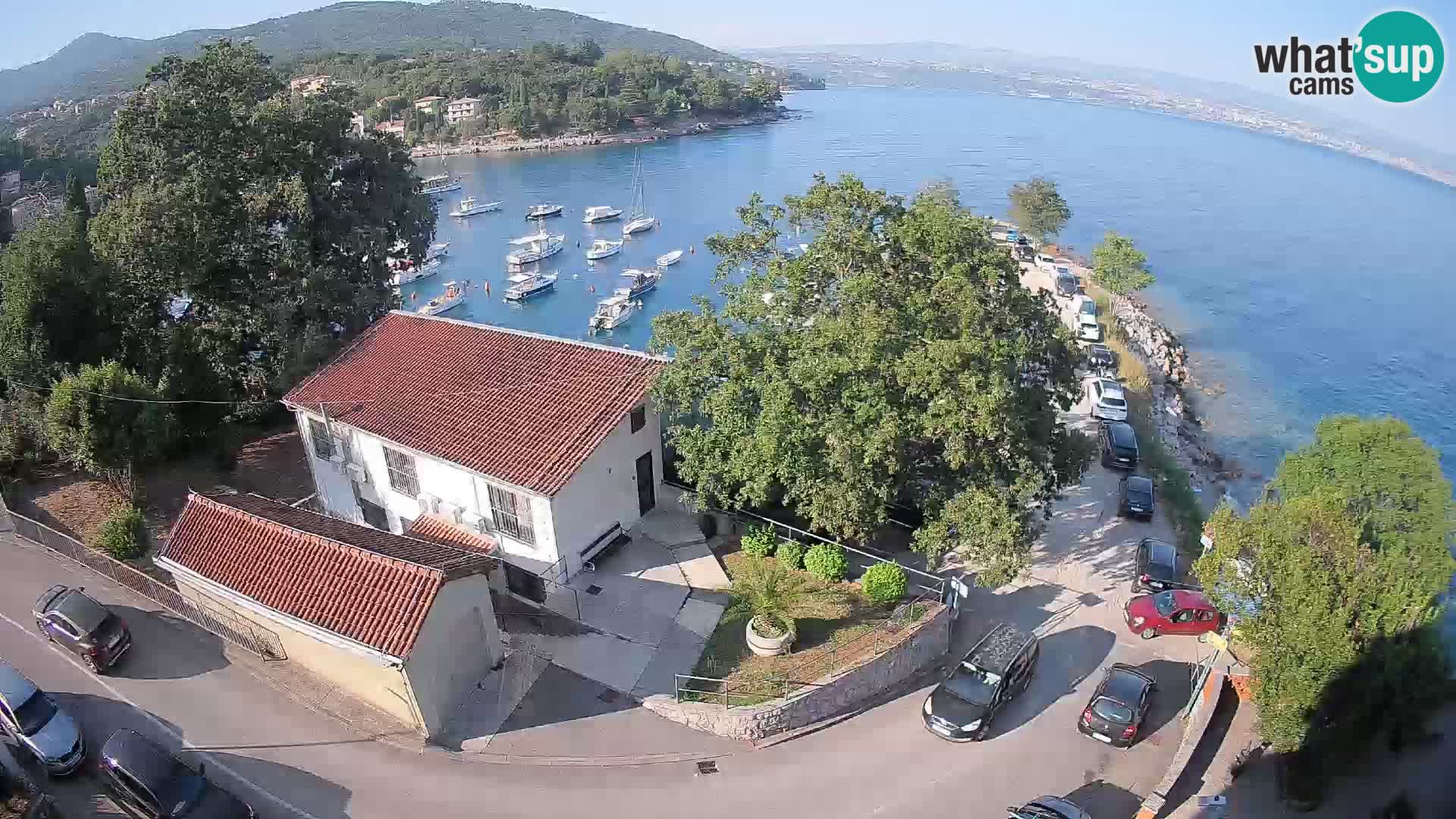 Web kamera luka Ika – Pogled uživo na luku i svjetla Opatije