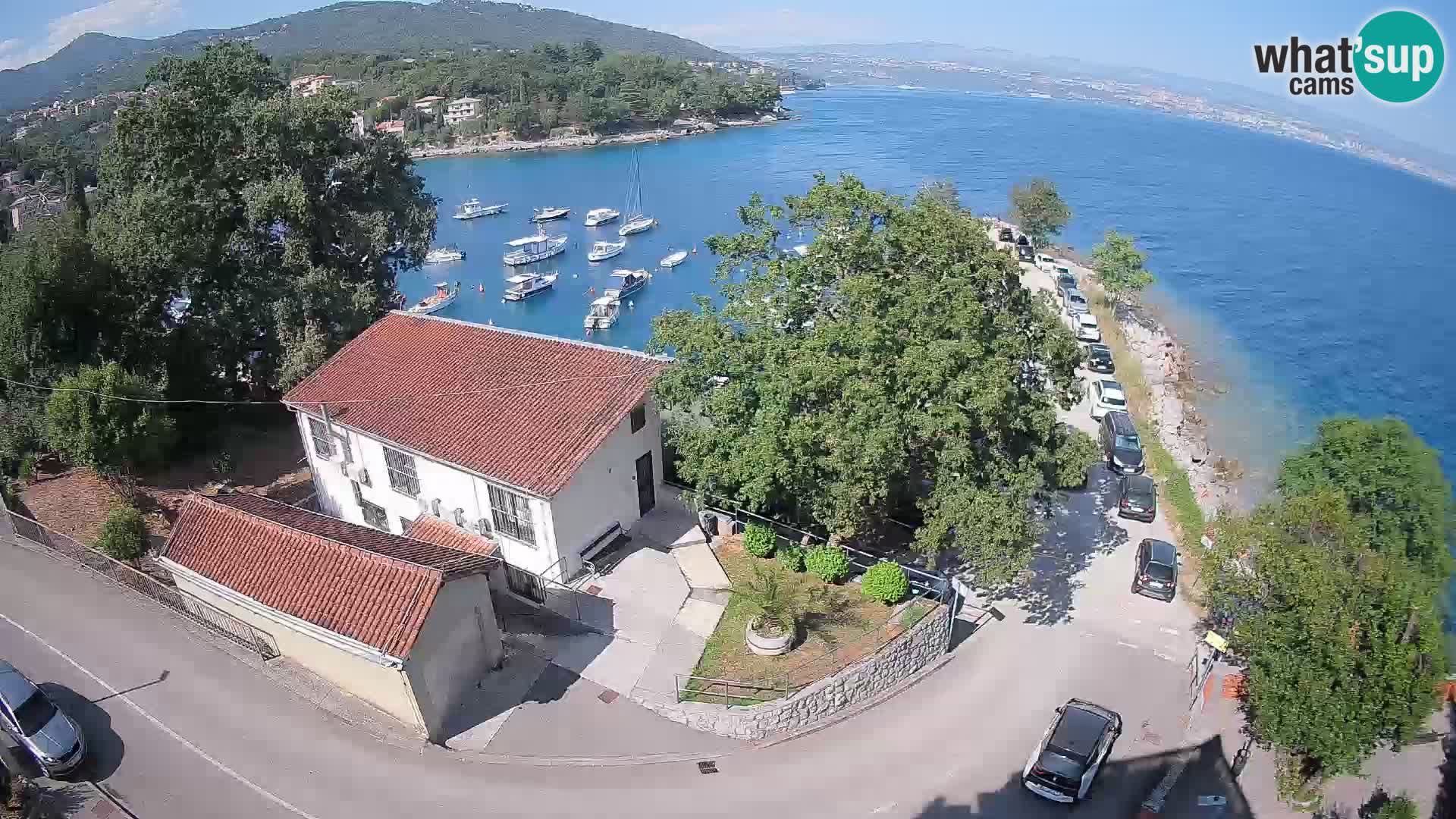 Web kamera luka Ika – Pogled uživo na luku i svjetla Opatije