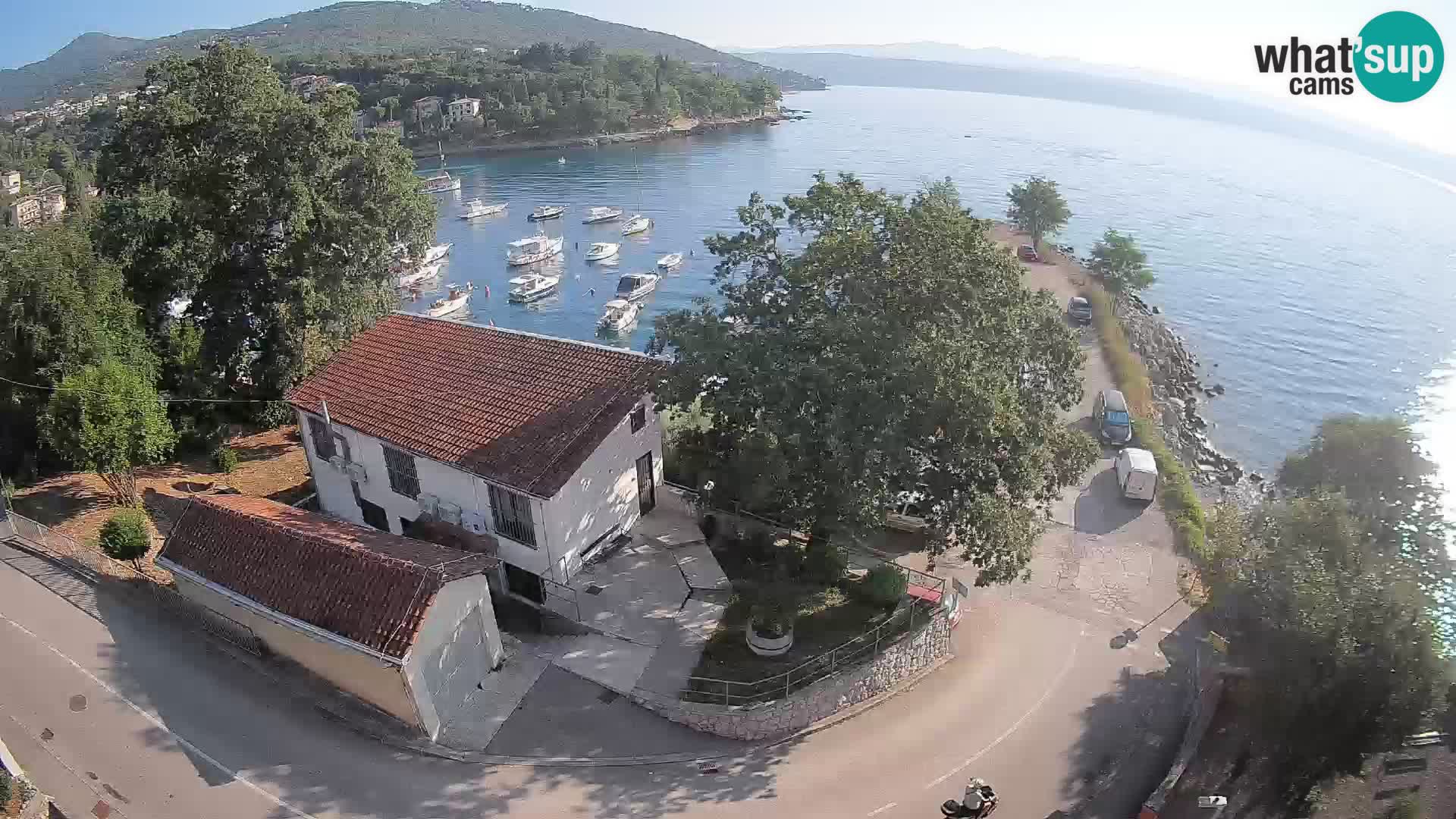 Ika Harbor Webcam – LIVE View of the Harbor and Opatija Lights