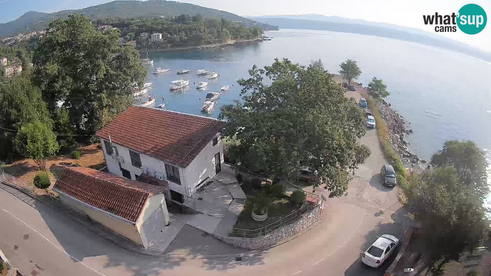 Web kamera luka Ika – Pogled uživo na luku i svjetla Opatije