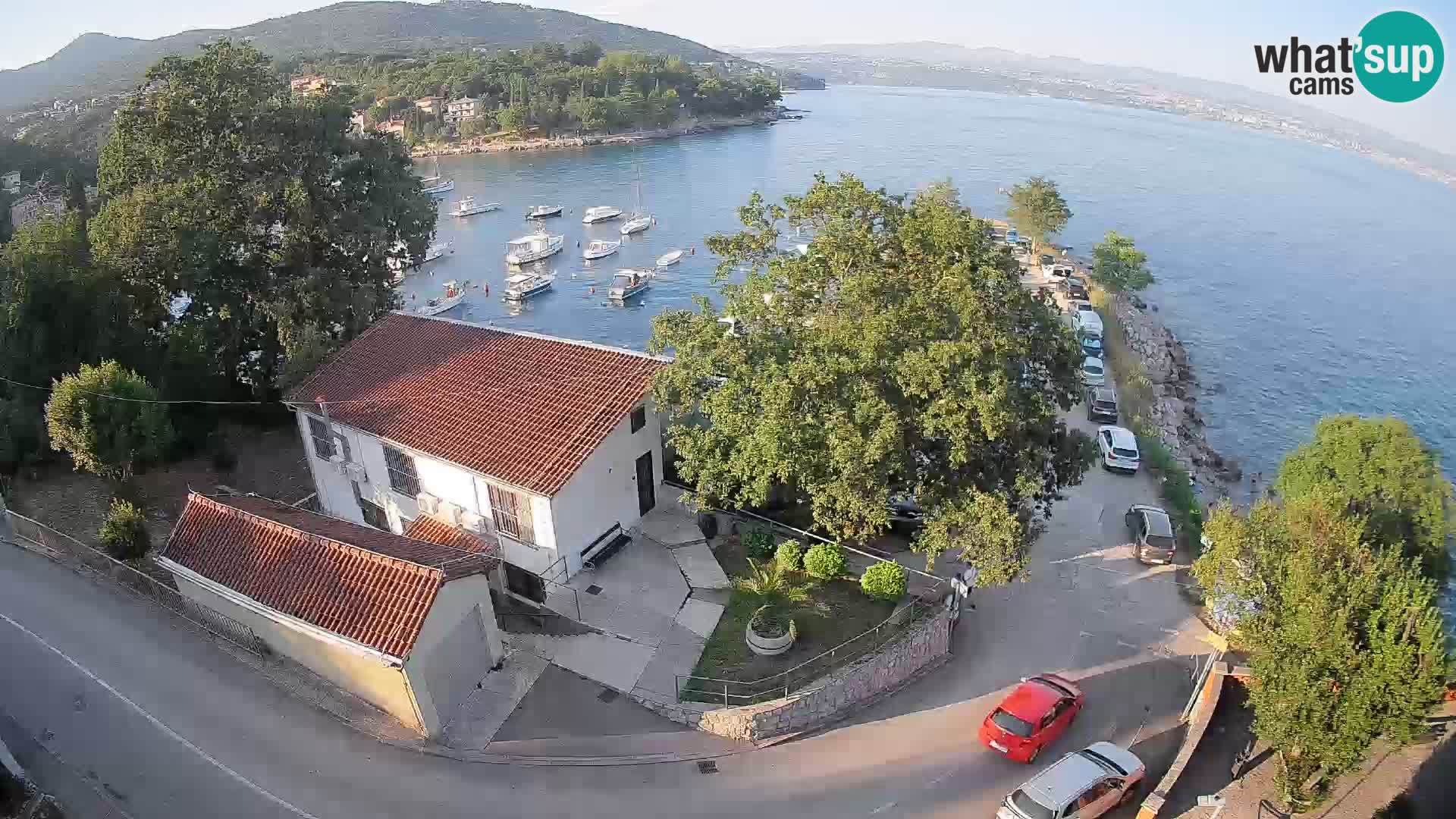 Ika Harbor Webcam – LIVE View of the Harbor and Opatija Lights