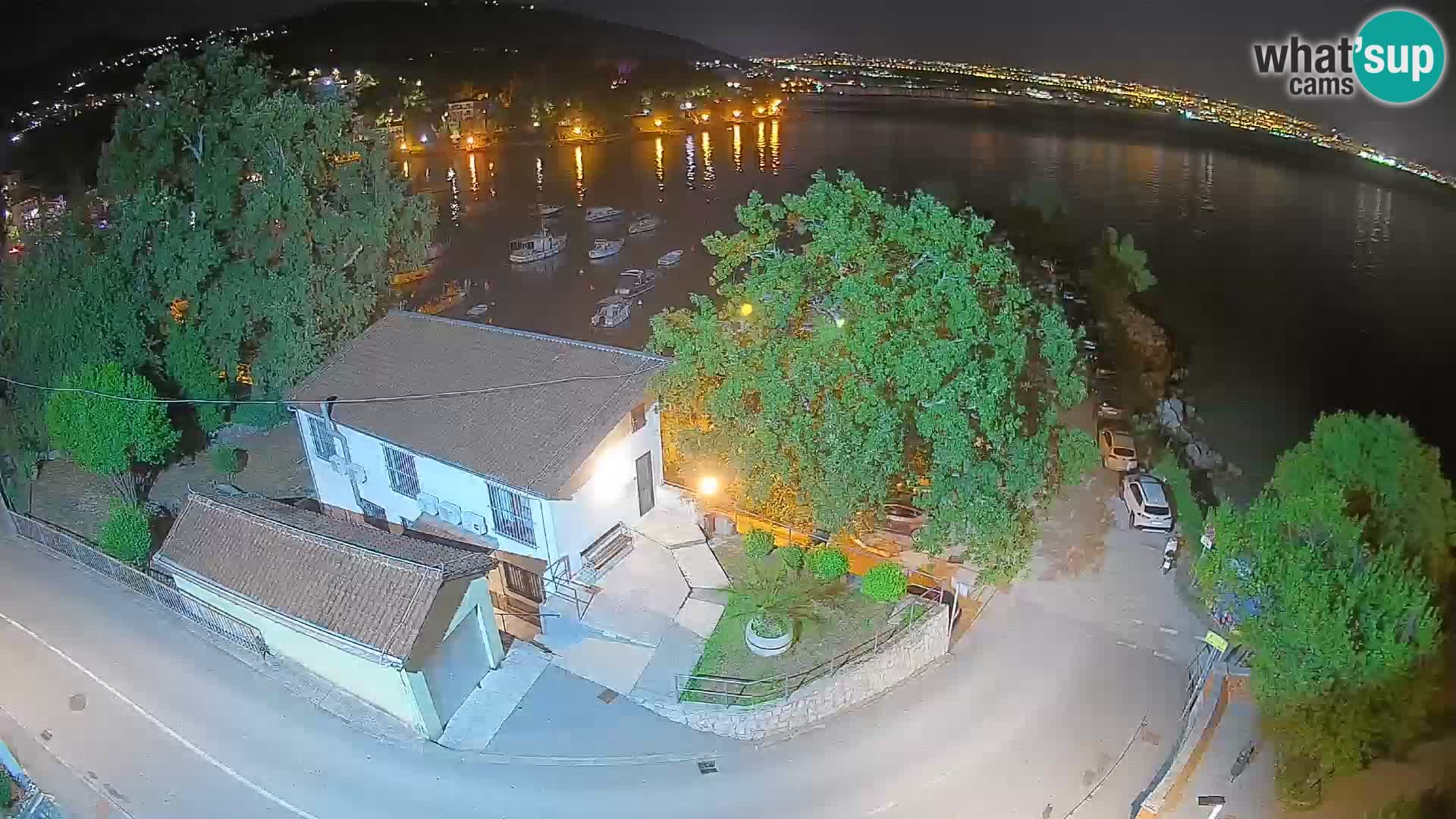 Ika Harbor Webcam – LIVE View of the Harbor and Opatija Lights