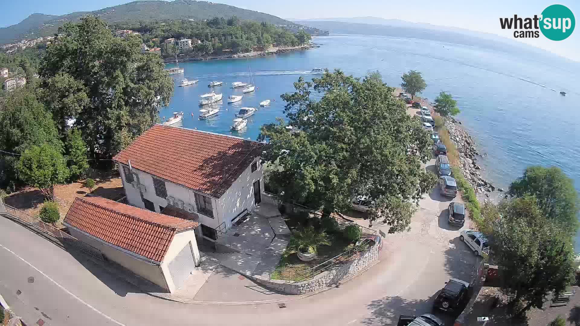 Web kamera luka Ika – Pogled uživo na luku i svjetla Opatije