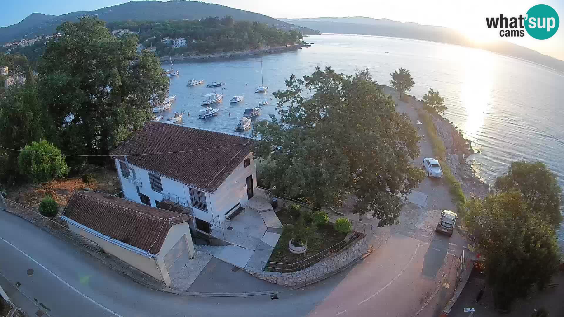 Ika Harbor Webcam – LIVE View of the Harbor and Opatija Lights