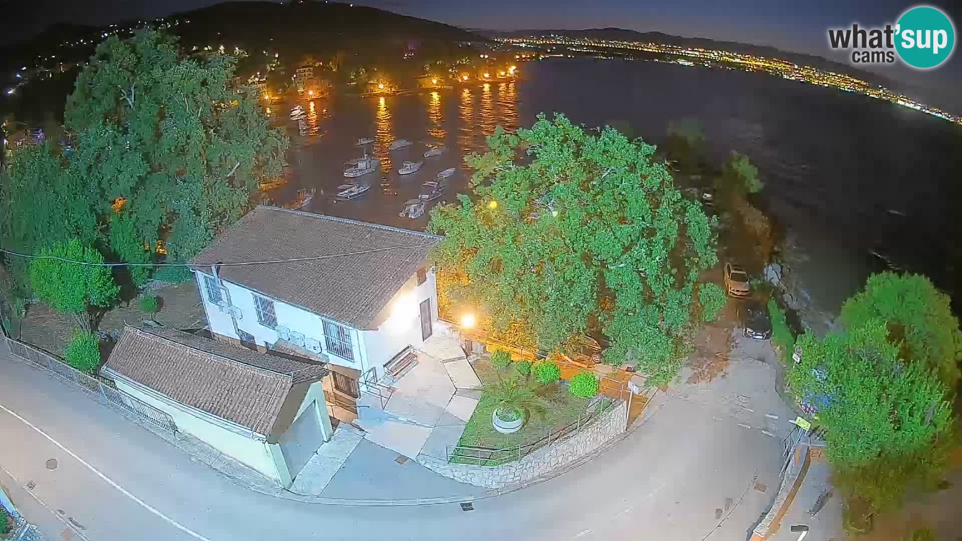 Ika Harbor Webcam – LIVE View of the Harbor and Opatija Lights