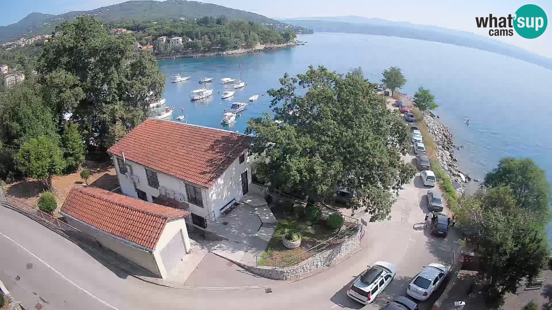 Web kamera luka Ika – Pogled uživo na luku i svjetla Opatije