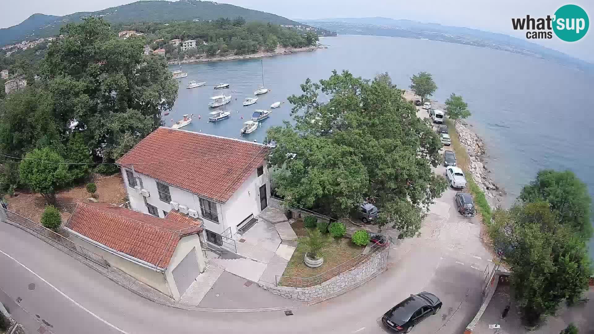 Web kamera luka Ika – Pogled uživo na luku i svjetla Opatije