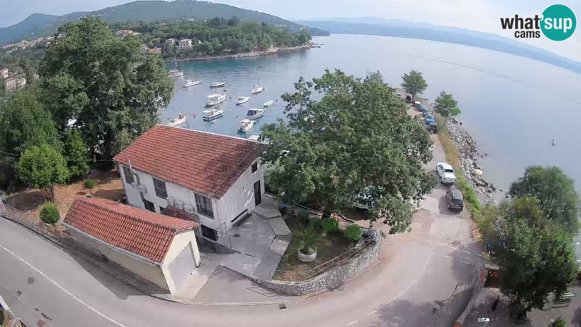 Web kamera luka Ika – Pogled uživo na luku i svjetla Opatije