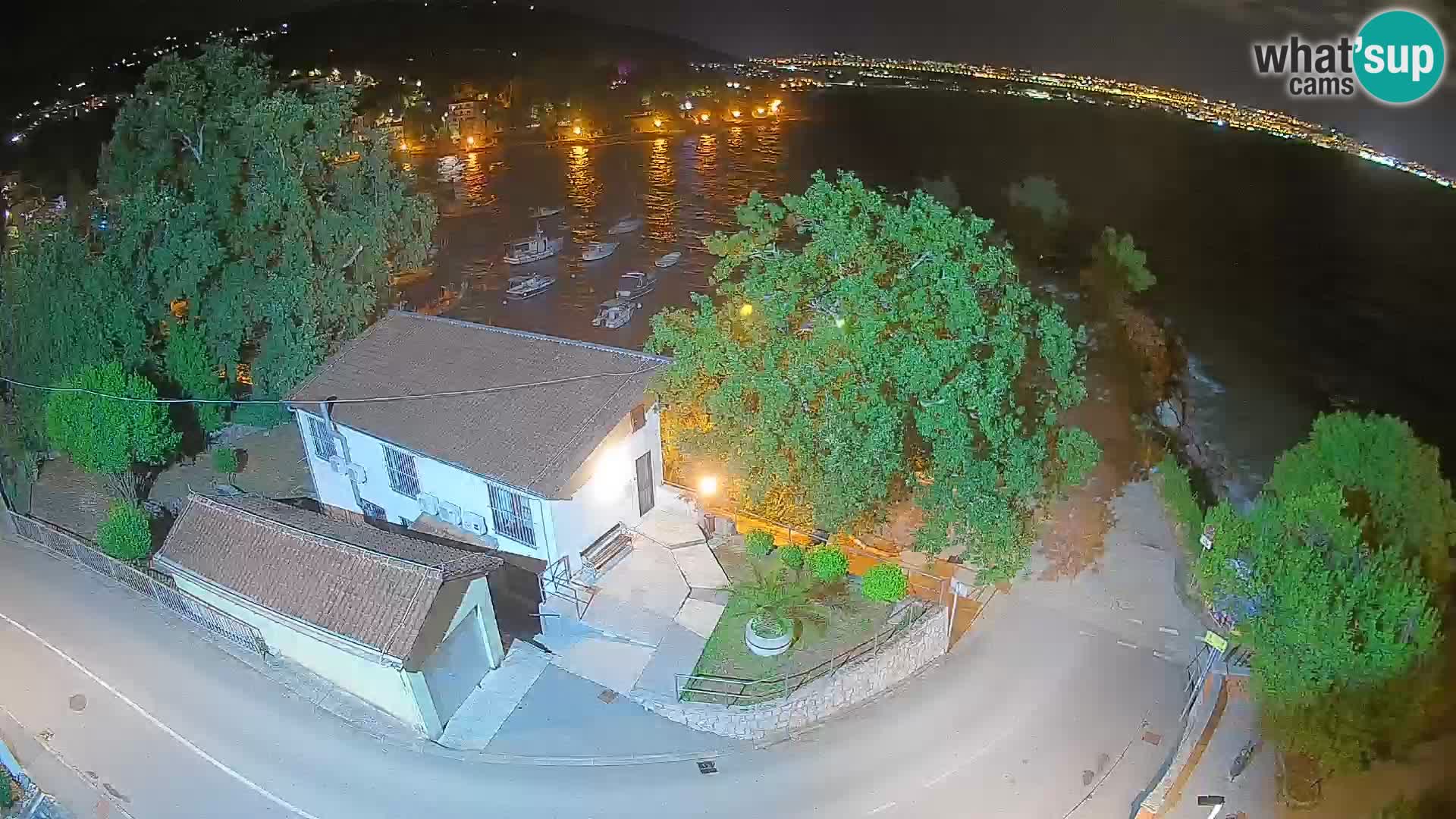 Ika Harbor Webcam – LIVE View of the Harbor and Opatija Lights