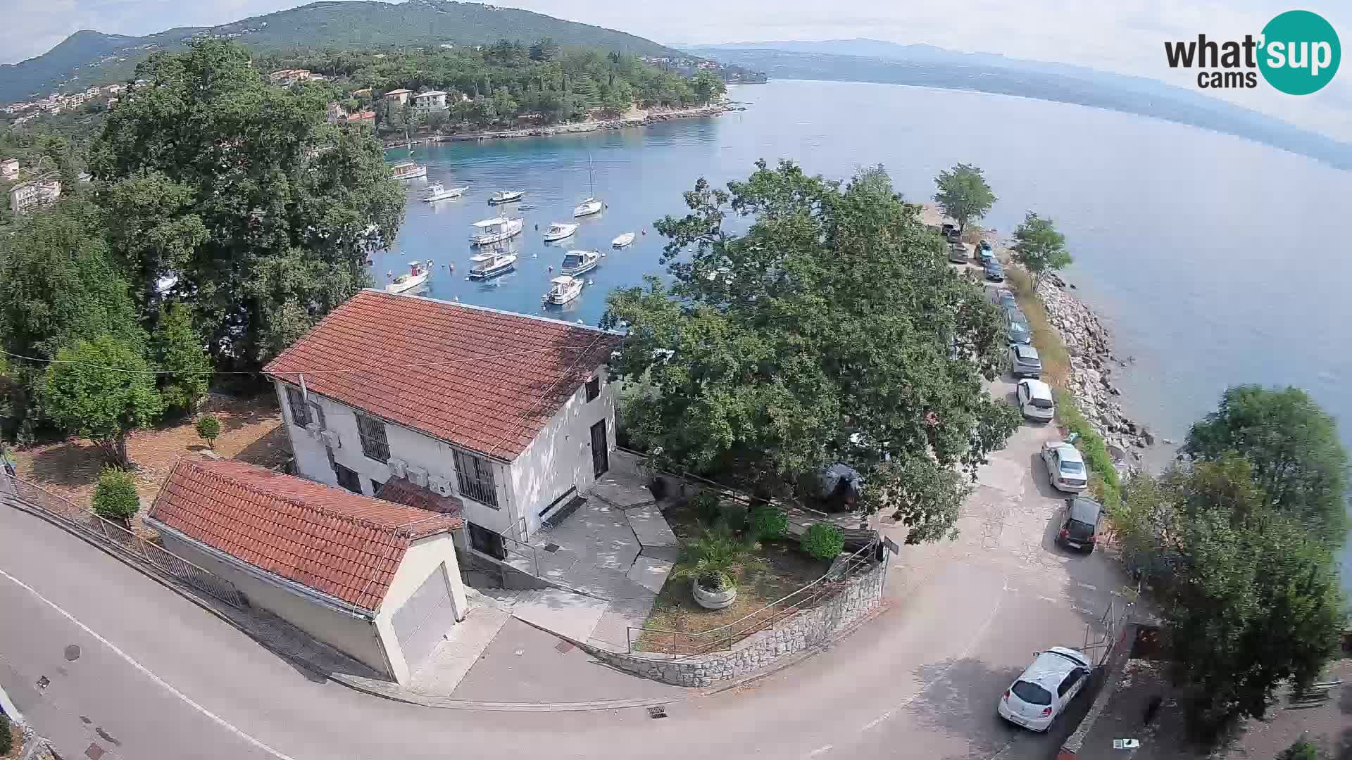 Spletna kamera pristanišče Ika – Pogled v živo na pristanišče in luči Opatije