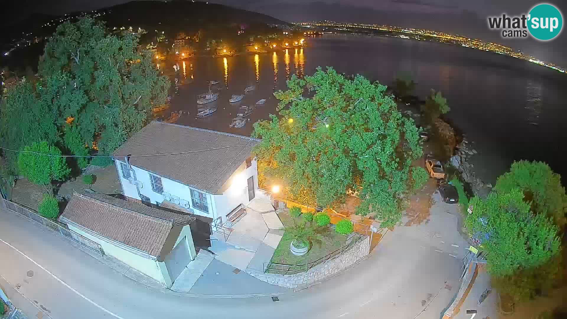 Ika Harbor Webcam – LIVE View of the Harbor and Opatija Lights