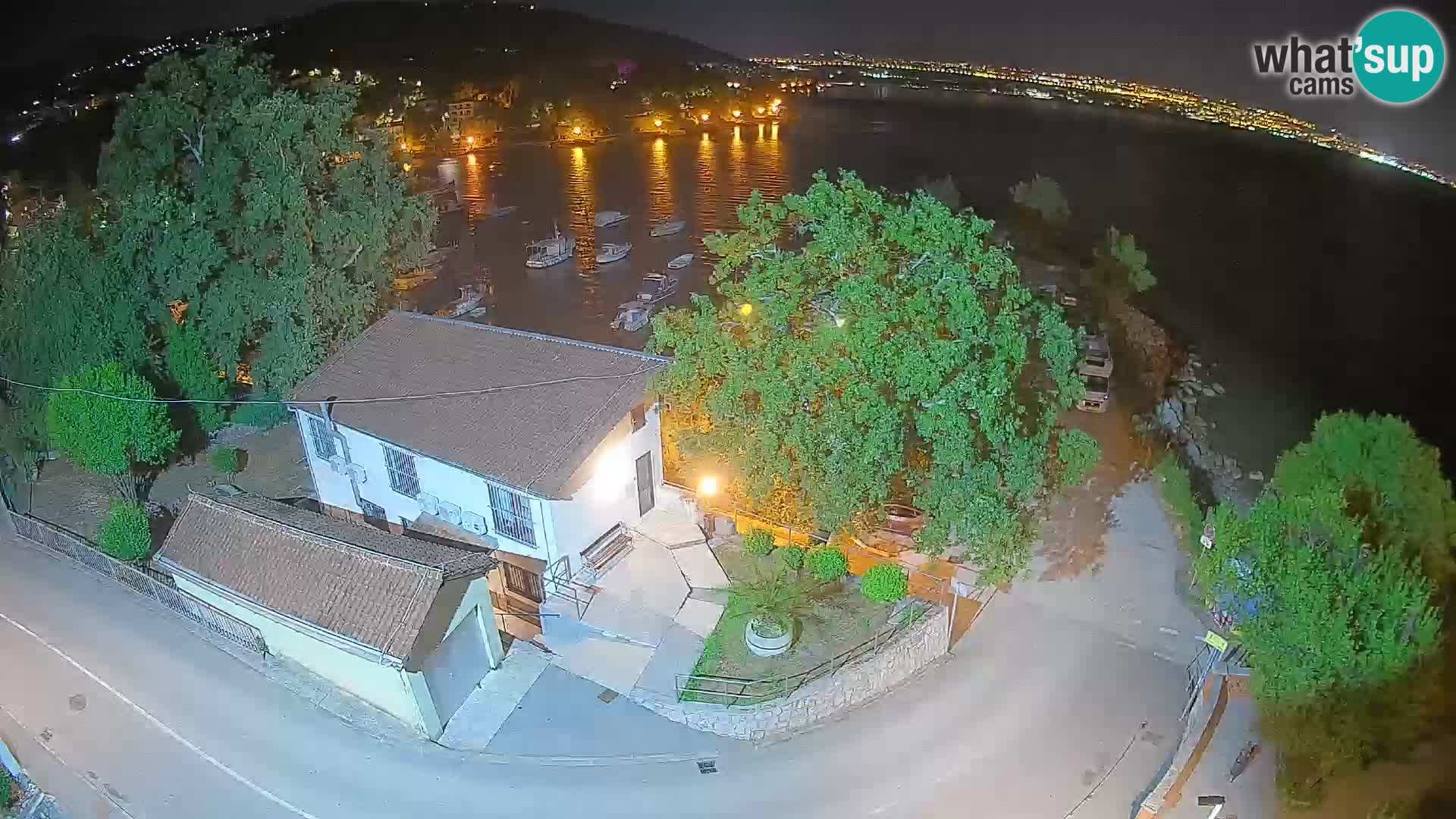 Ika Harbor Webcam – LIVE View of the Harbor and Opatija Lights