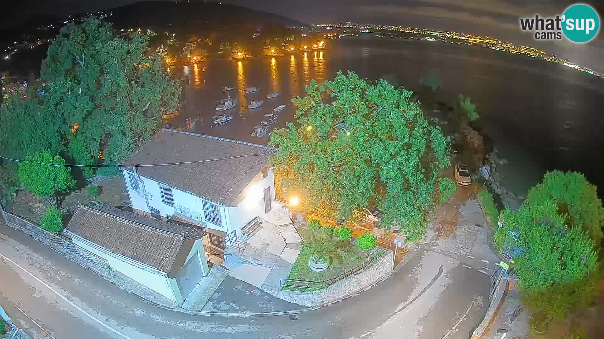 Ika Harbor Webcam – LIVE View of the Harbor and Opatija Lights