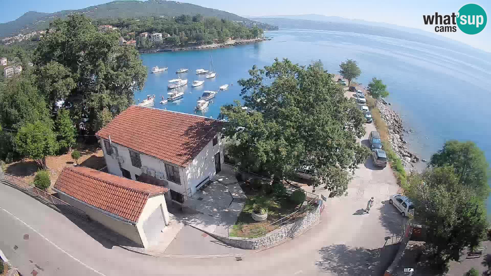 Web kamera luka Ika – Pogled uživo na luku i svjetla Opatije