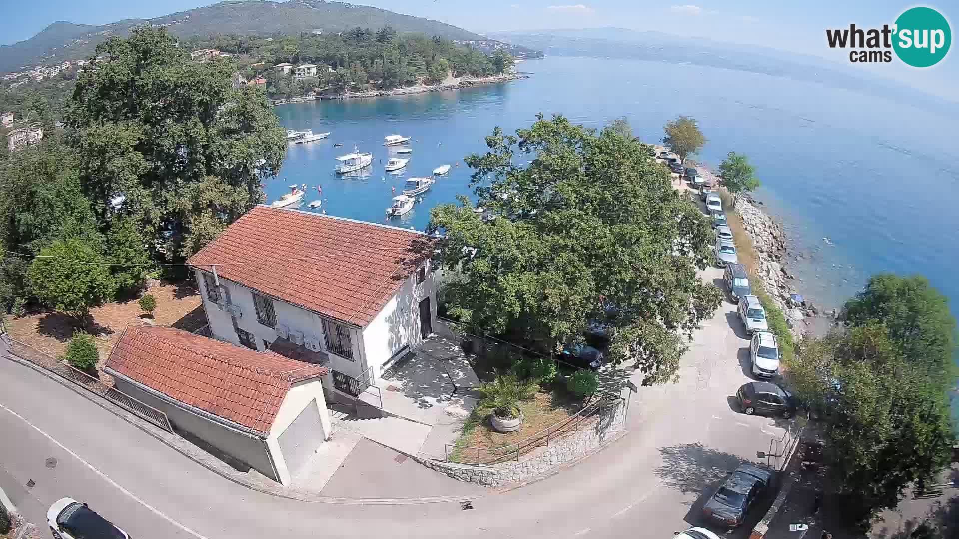 Web kamera luka Ika – Pogled uživo na luku i svjetla Opatije