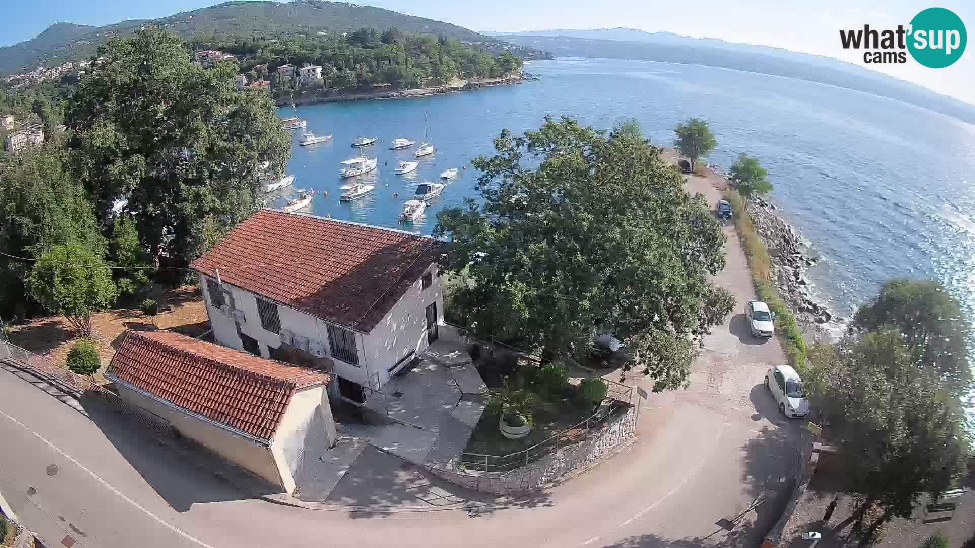 Web kamera luka Ika – Pogled uživo na luku i svjetla Opatije