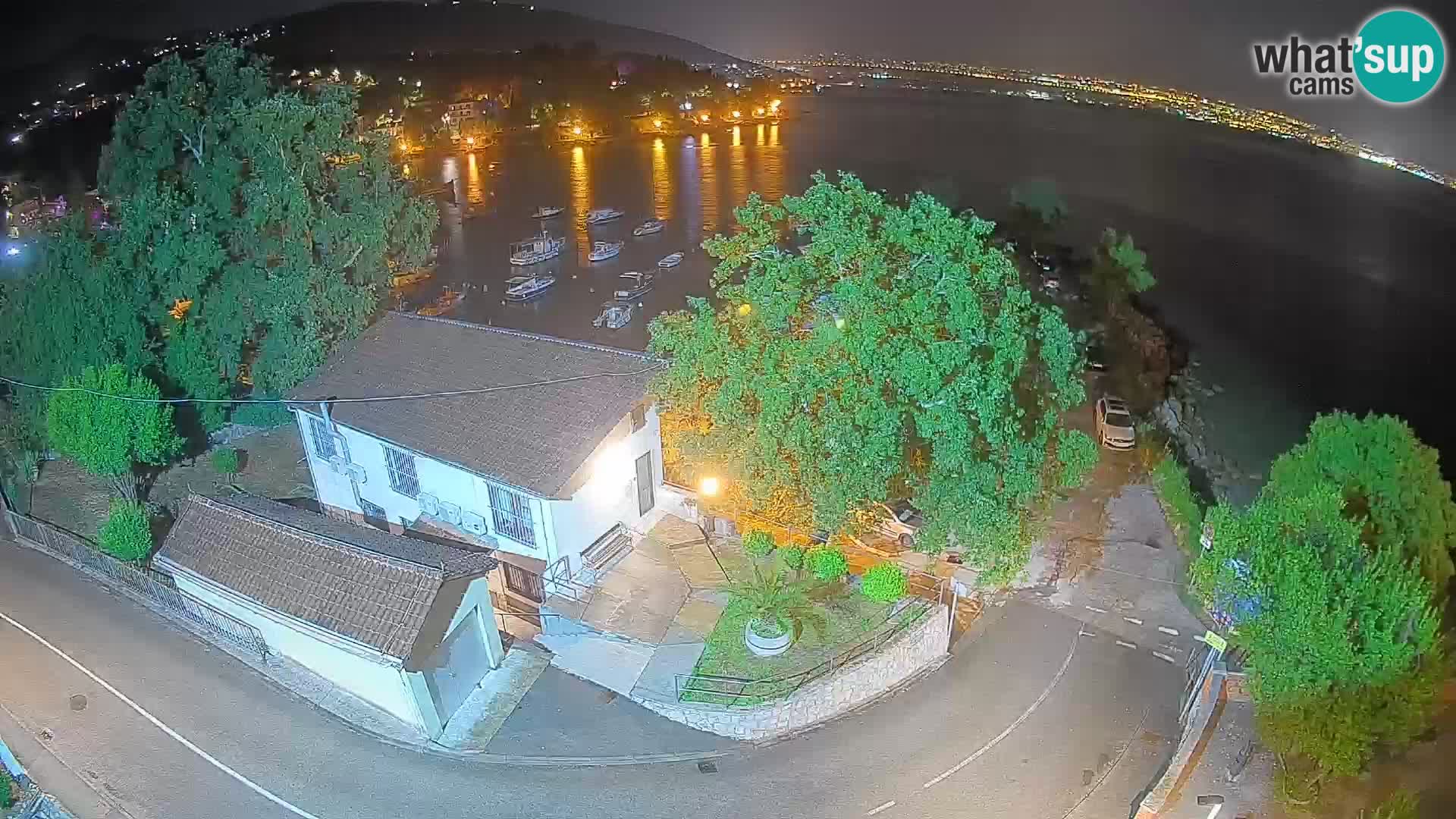 Ika Harbor Webcam – LIVE View of the Harbor and Opatija Lights