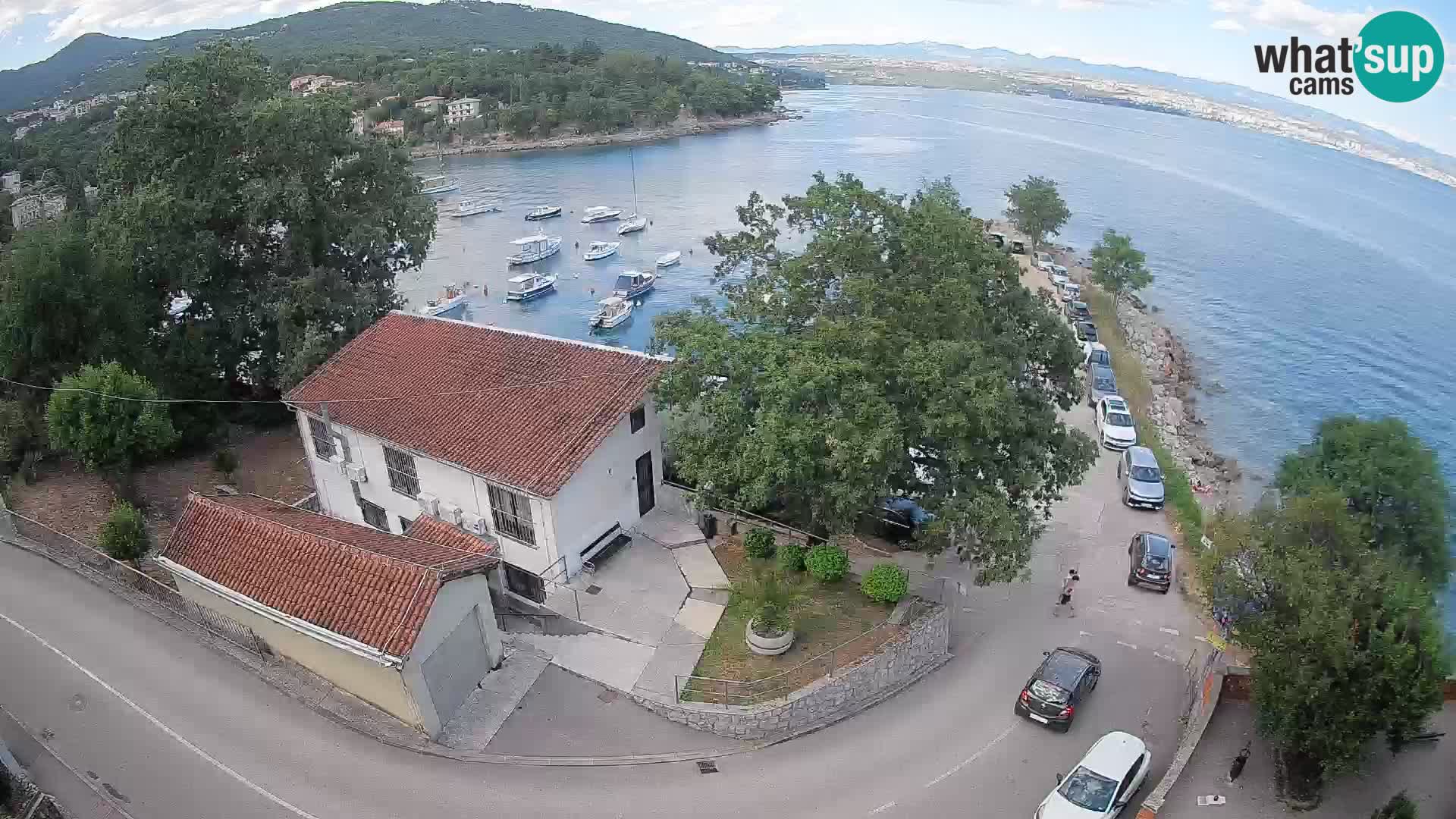 Ika Harbor Webcam – LIVE View of the Harbor and Opatija Lights