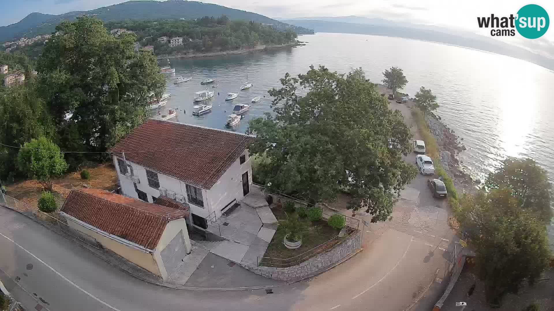 Ika Harbor Webcam – LIVE View of the Harbor and Opatija Lights