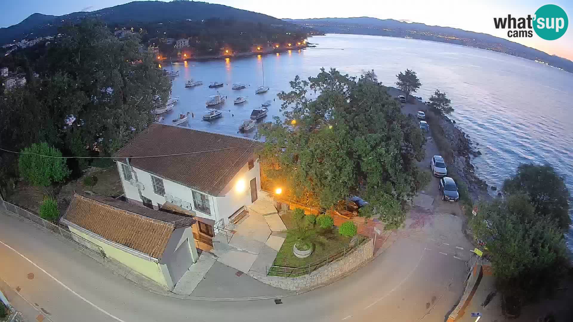 Ika Harbor Webcam – LIVE View of the Harbor and Opatija Lights