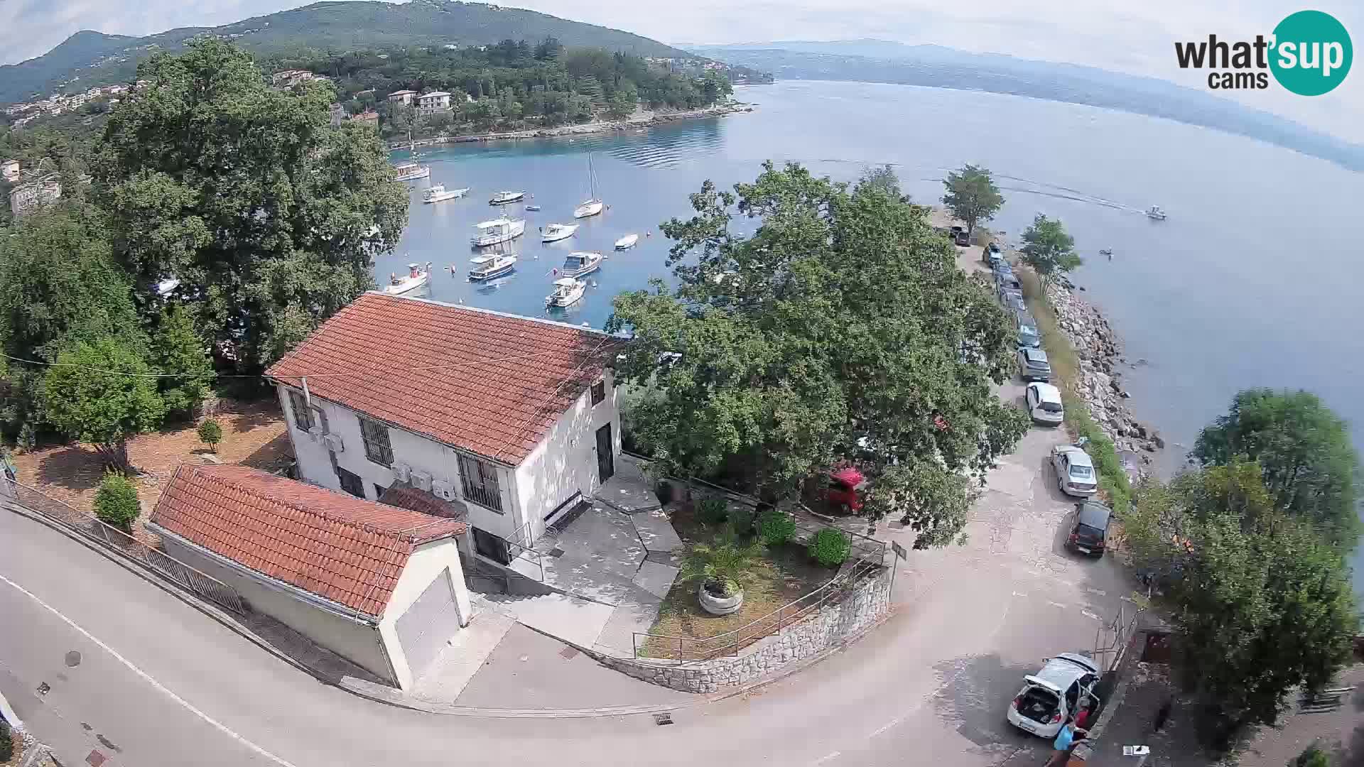 Web kamera luka Ika – Pogled uživo na luku i svjetla Opatije