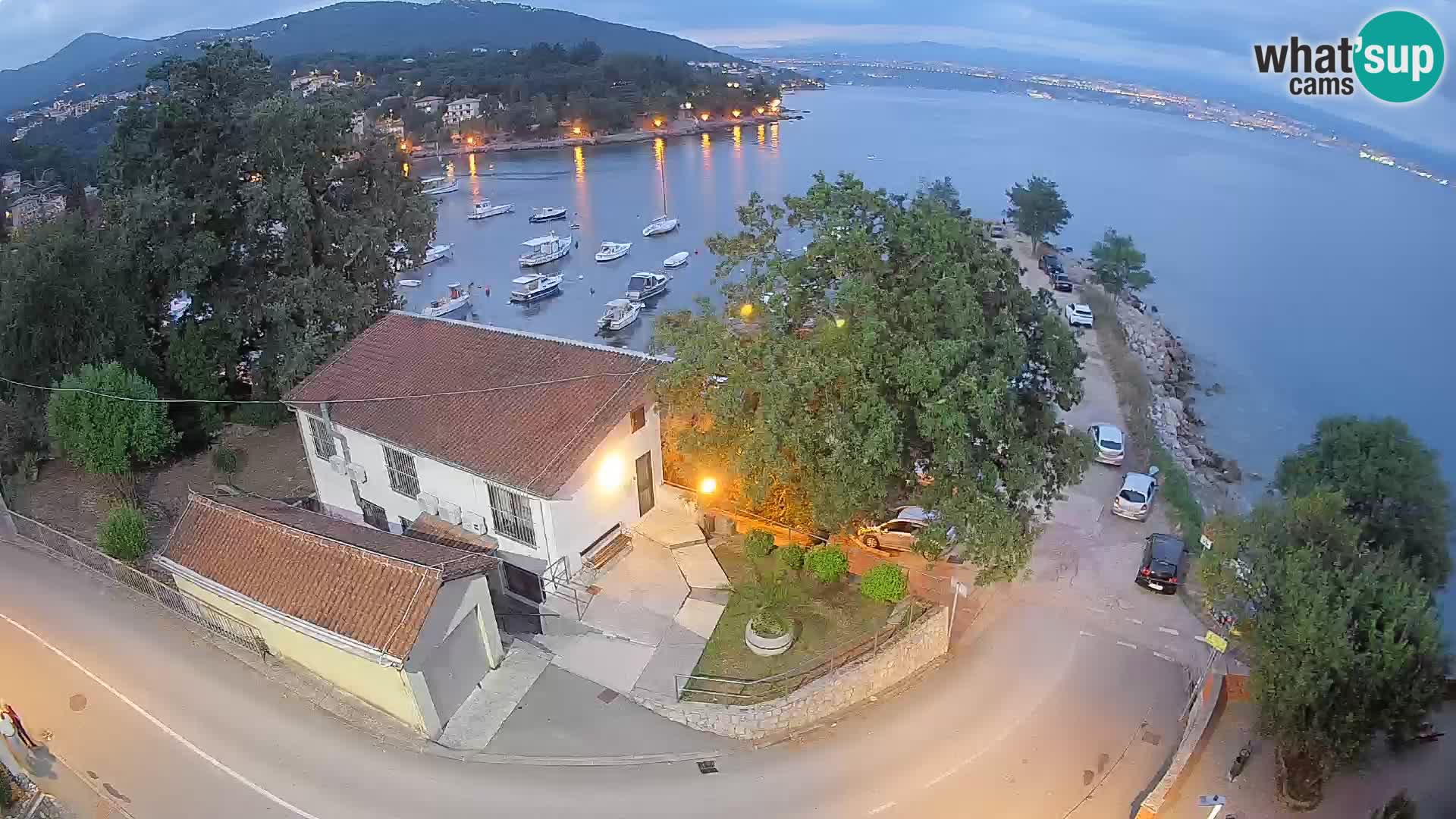Ika Harbor Webcam – LIVE View of the Harbor and Opatija Lights