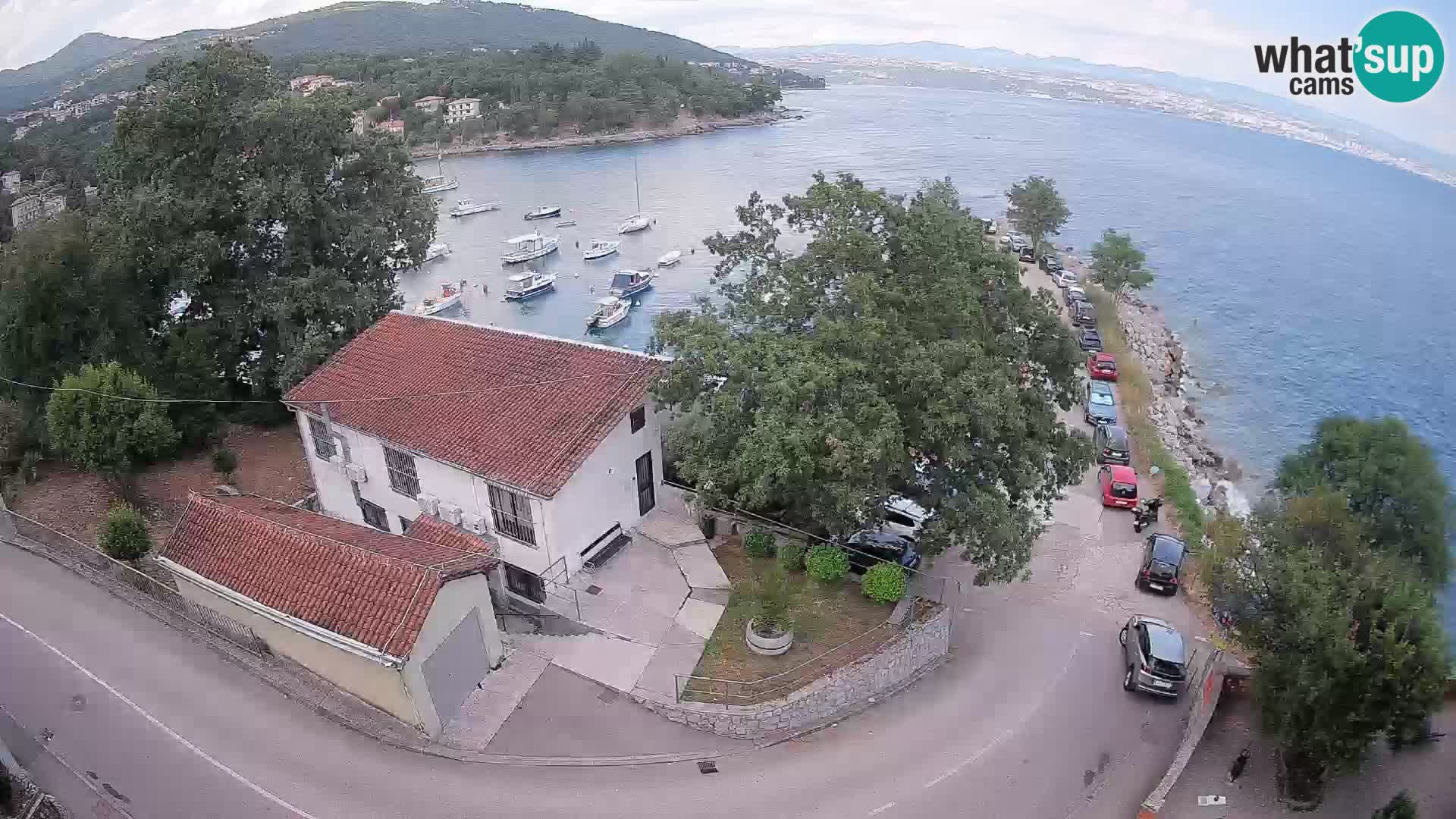 Web kamera luka Ika – Pogled uživo na luku i svjetla Opatije