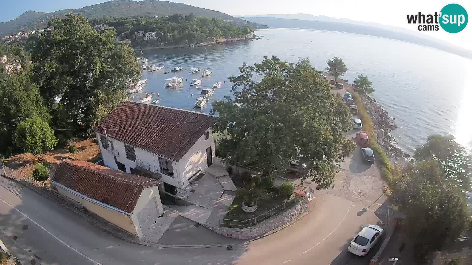 Web kamera luka Ika – Pogled uživo na luku i svjetla Opatije