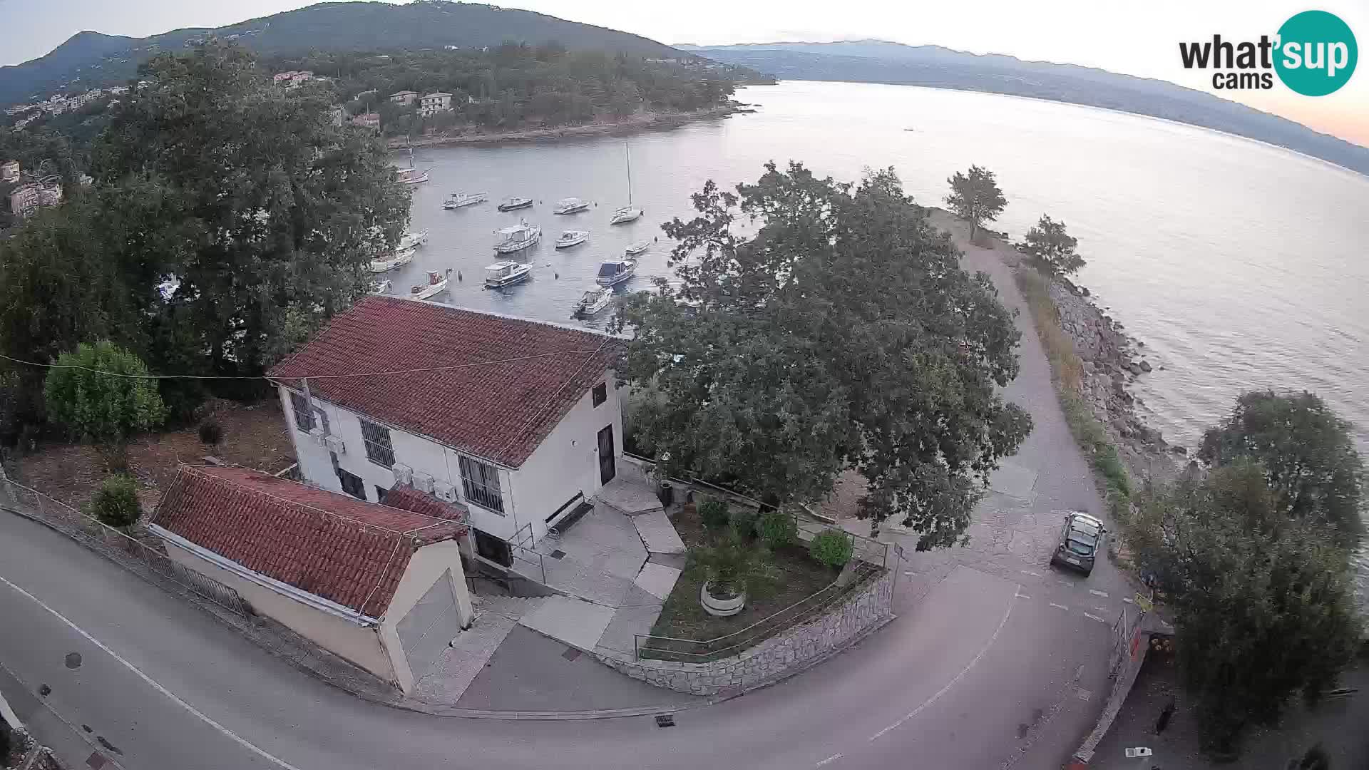 Ika Harbor Webcam – LIVE View of the Harbor and Opatija Lights