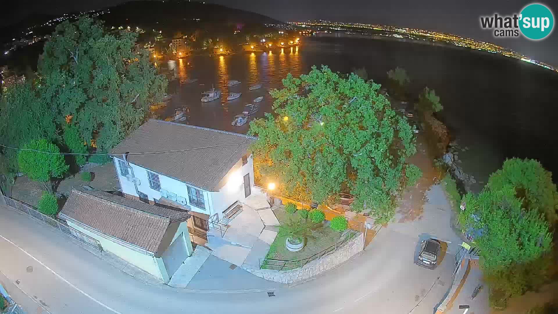 Ika Harbor Webcam – LIVE View of the Harbor and Opatija Lights