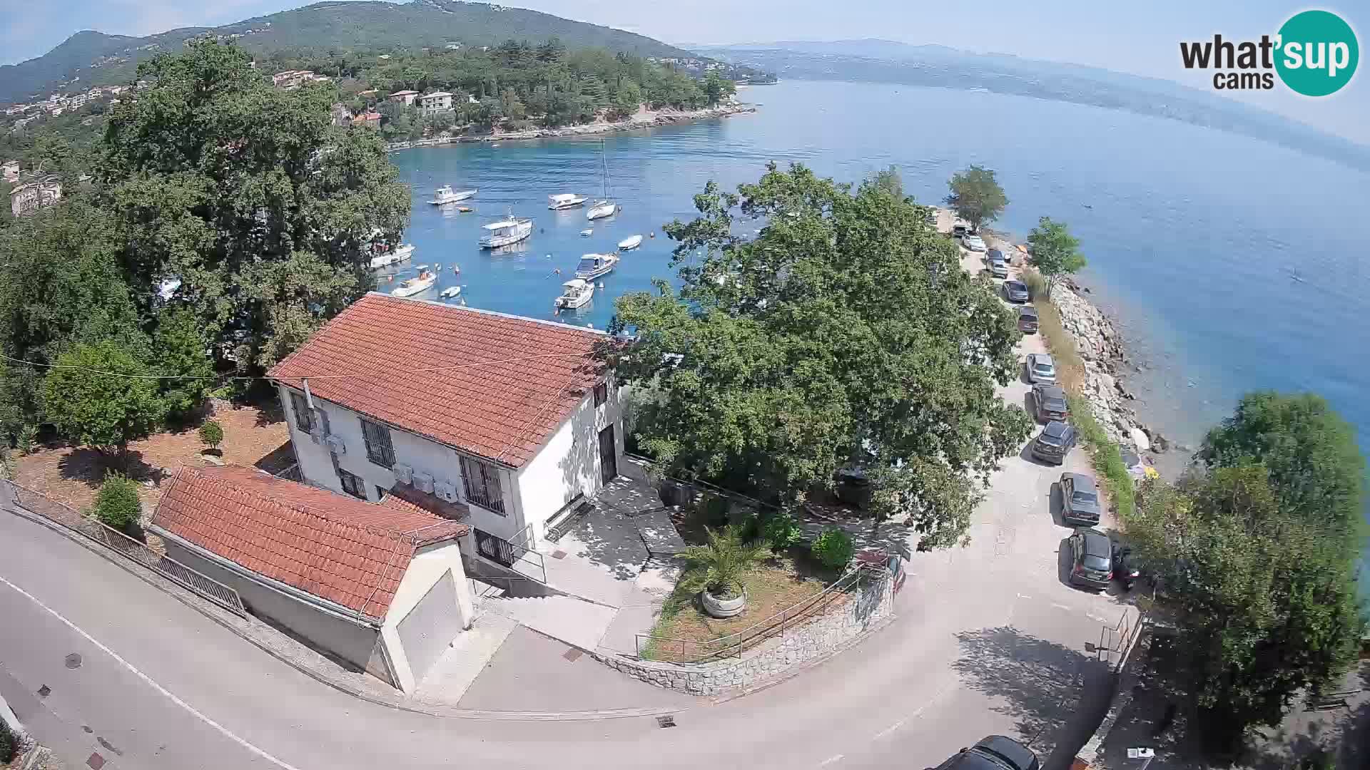 Spletna kamera pristanišče Ika – Pogled v živo na pristanišče in luči Opatije