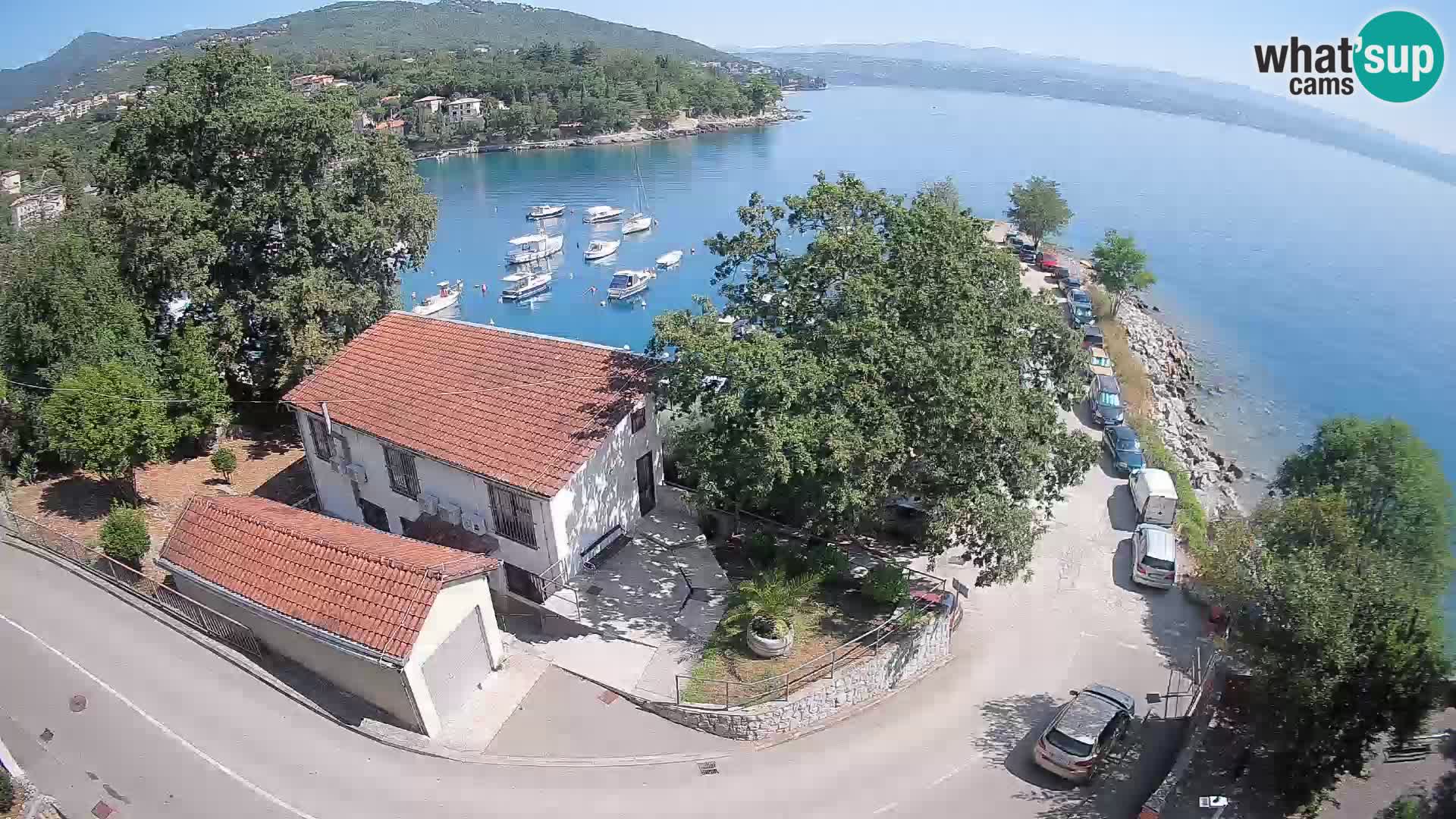 Spletna kamera pristanišče Ika – Pogled v živo na pristanišče in luči Opatije