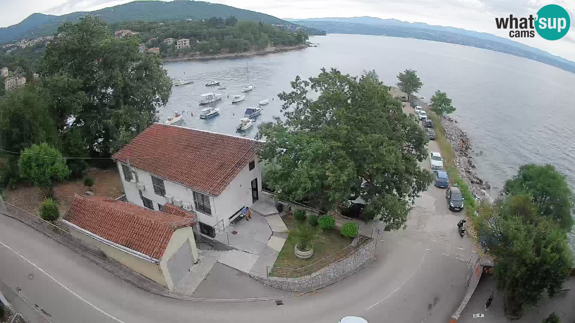 Web kamera luka Ika – Pogled uživo na luku i svjetla Opatije