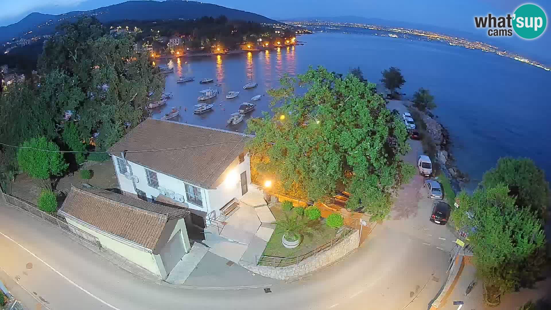 Ika Harbor Webcam – LIVE View of the Harbor and Opatija Lights