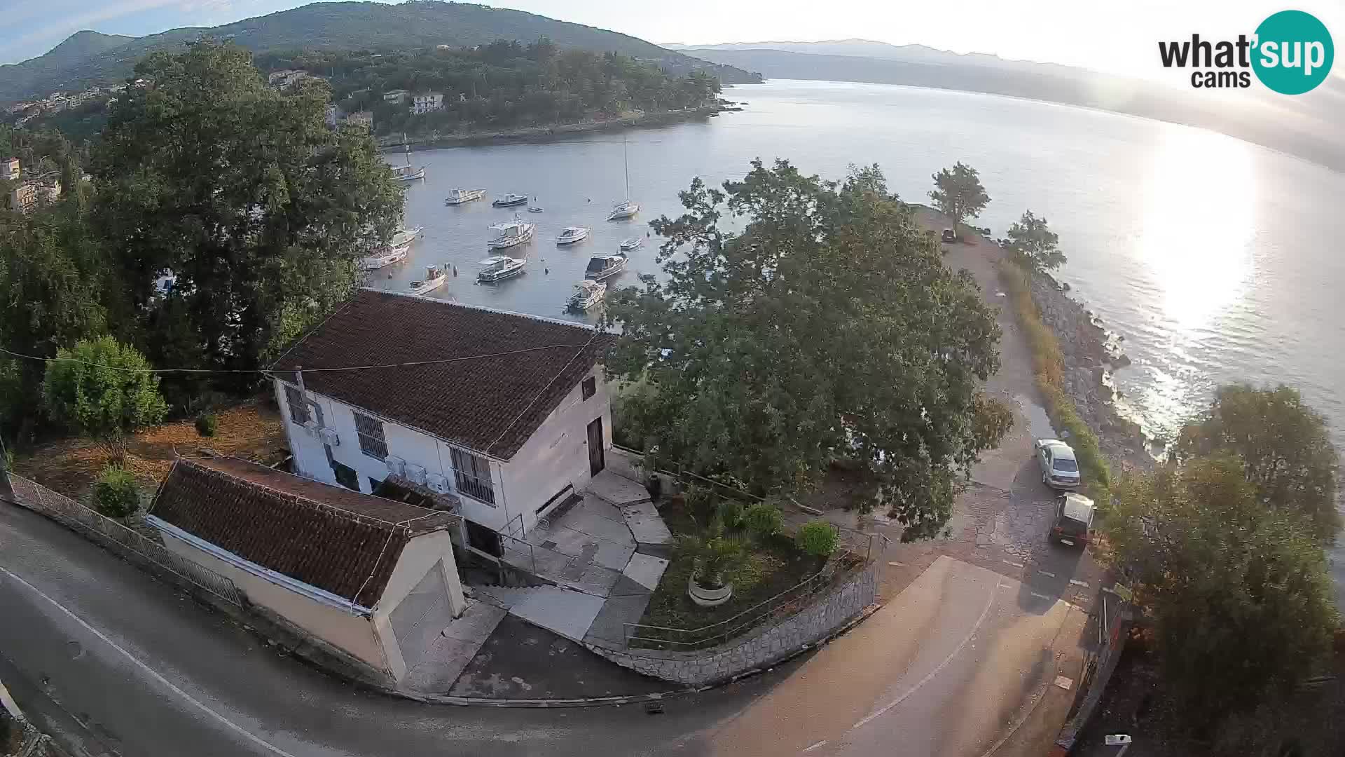 Ika Harbor Webcam – LIVE View of the Harbor and Opatija Lights