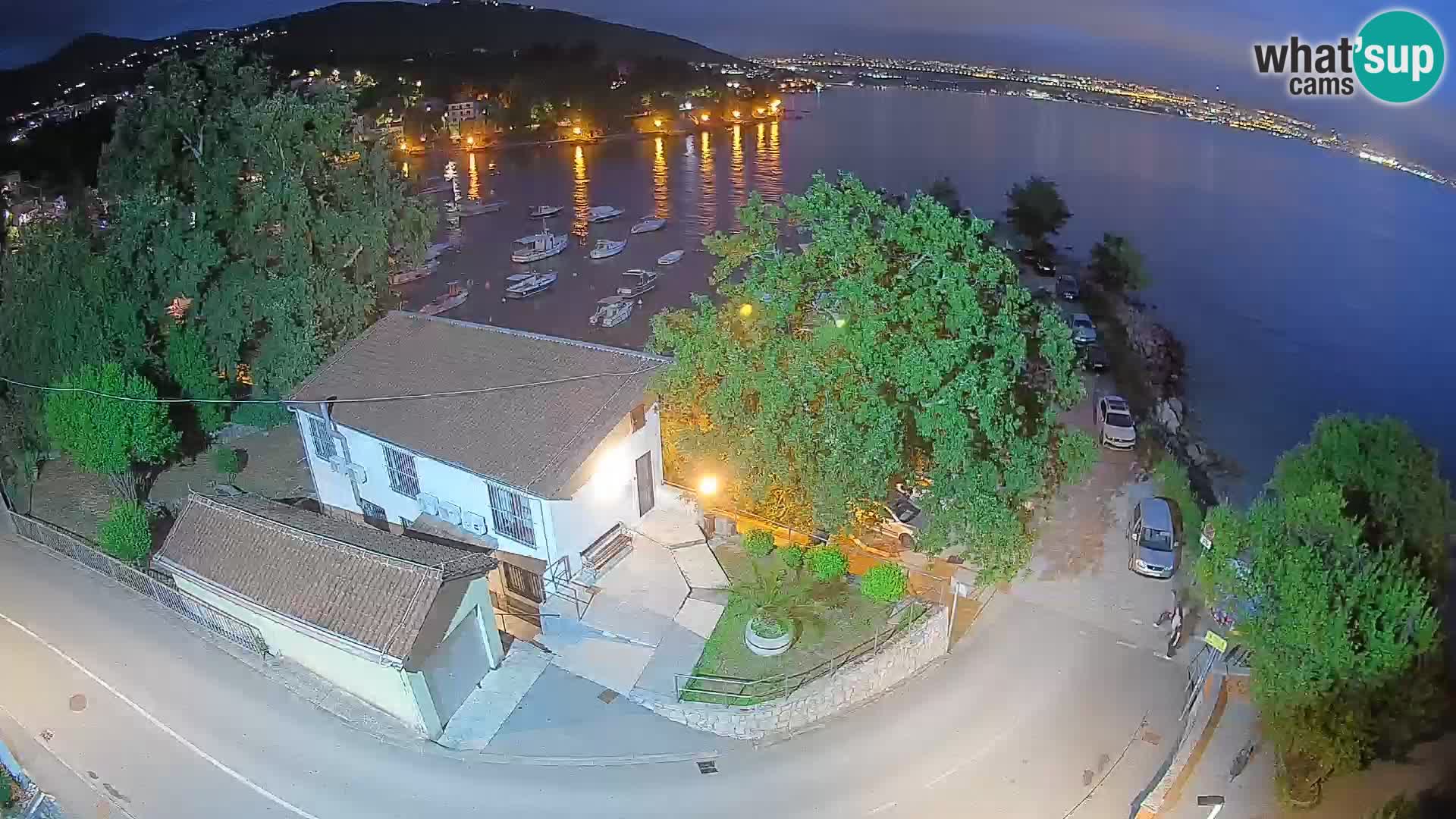 Ika Harbor Webcam – LIVE View of the Harbor and Opatija Lights