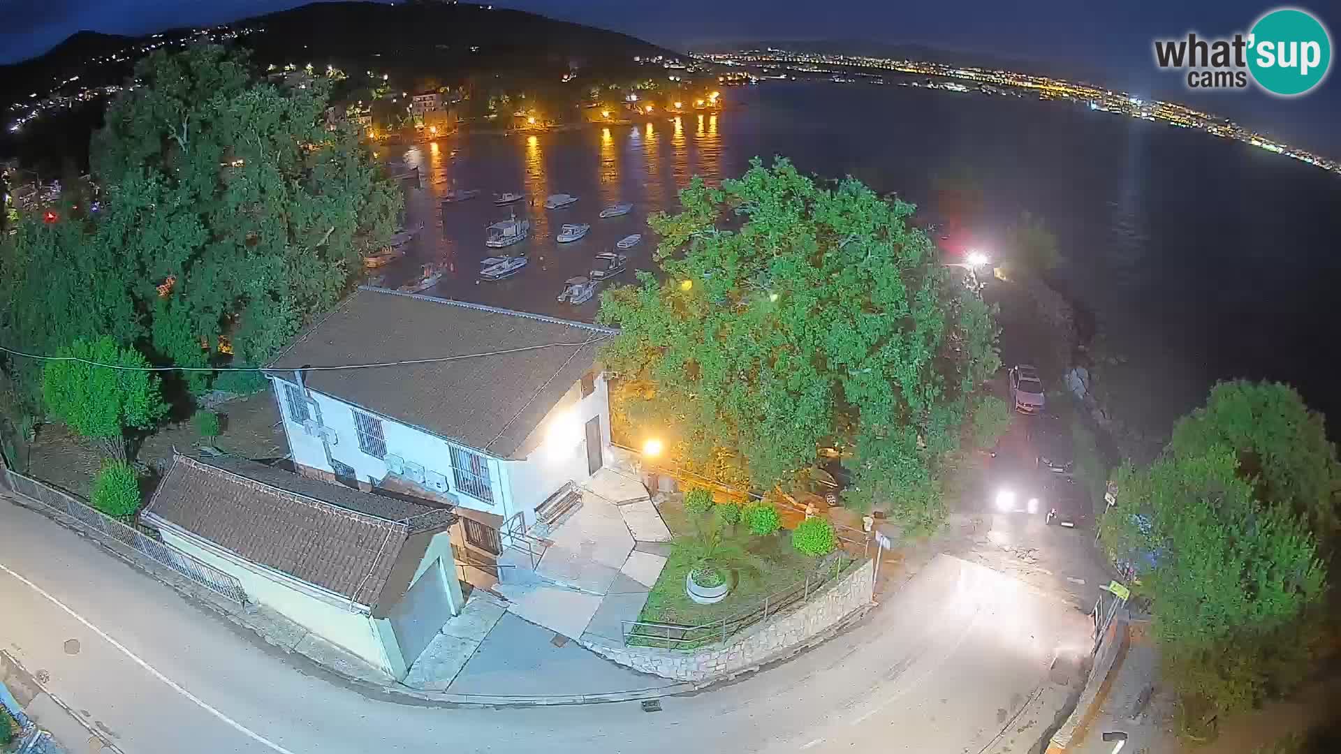 Ika Harbor Webcam – LIVE View of the Harbor and Opatija Lights