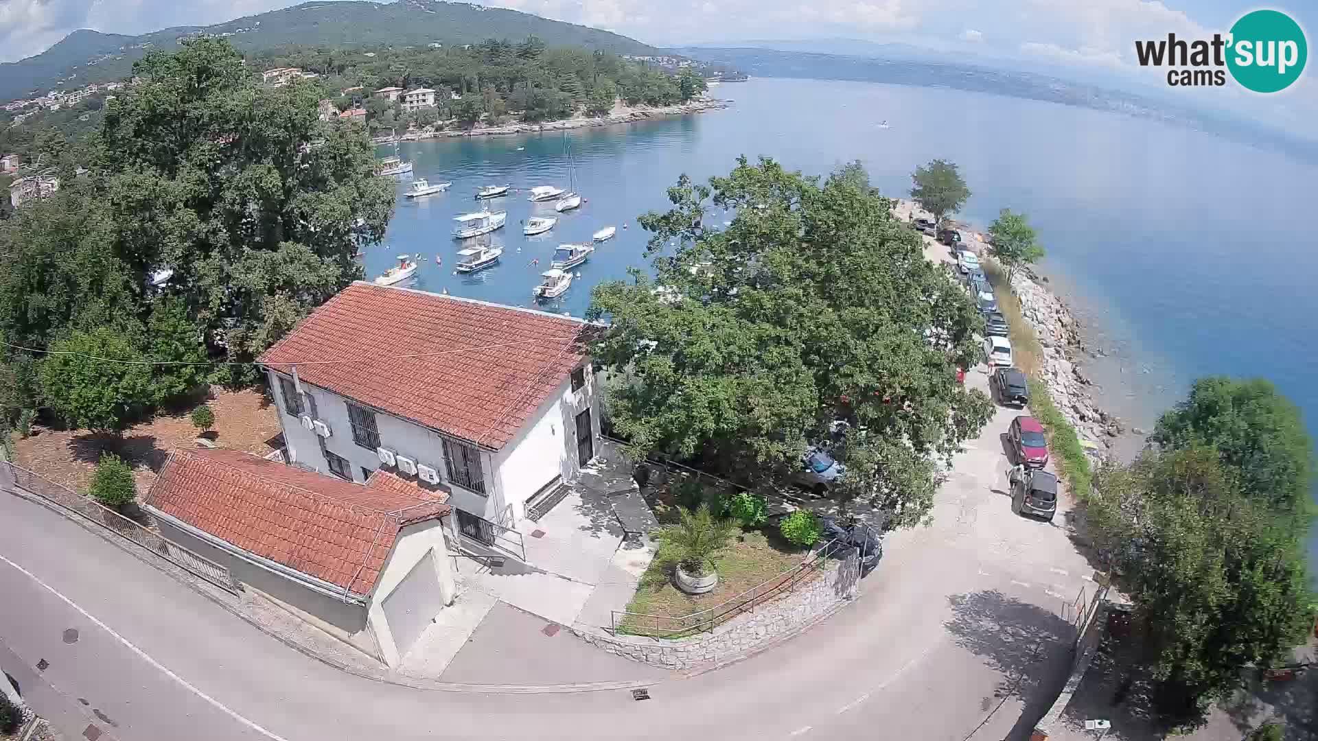 Web kamera luka Ika – Pogled uživo na luku i svjetla Opatije