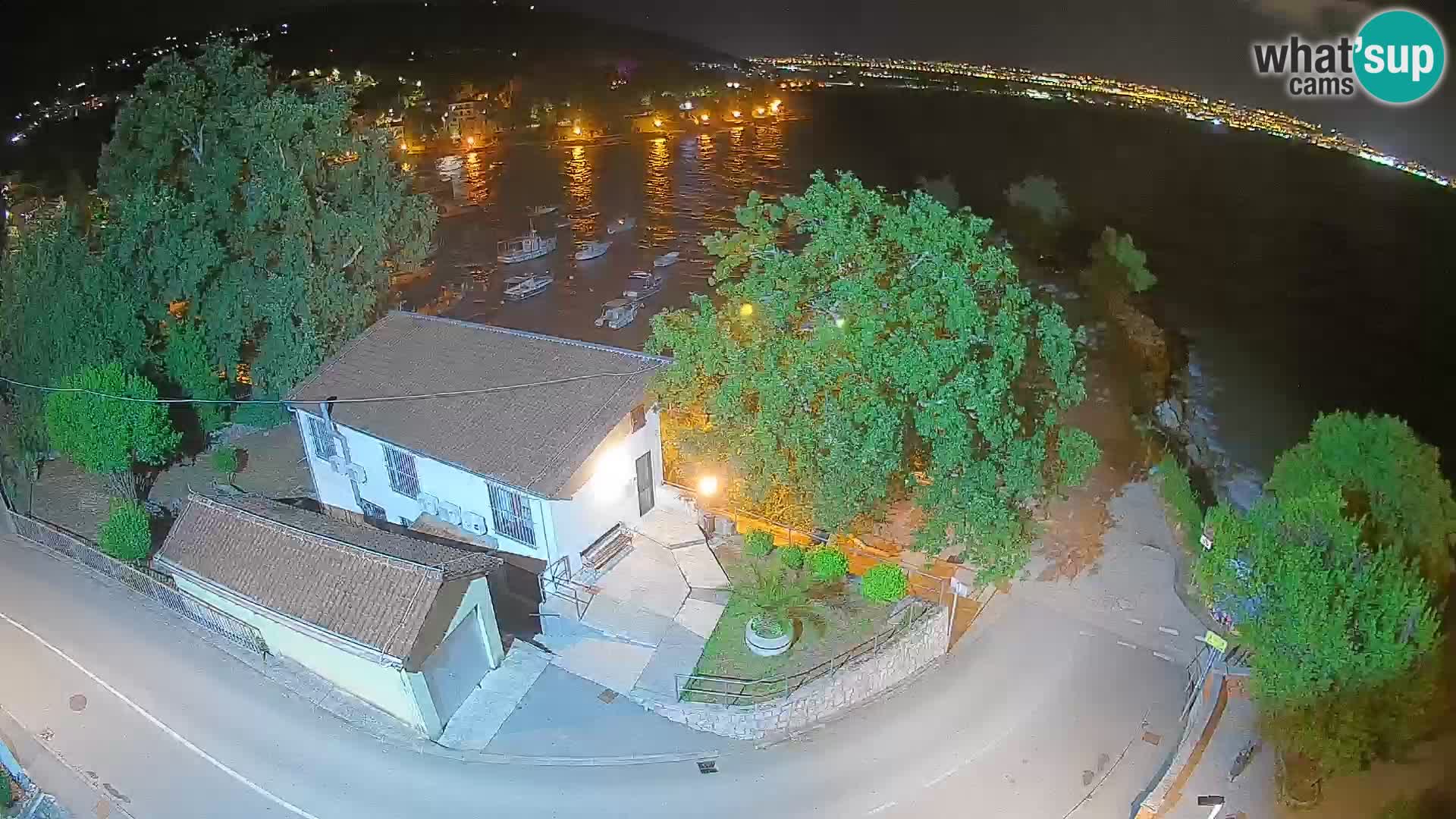 Ika Harbor Webcam – LIVE View of the Harbor and Opatija Lights