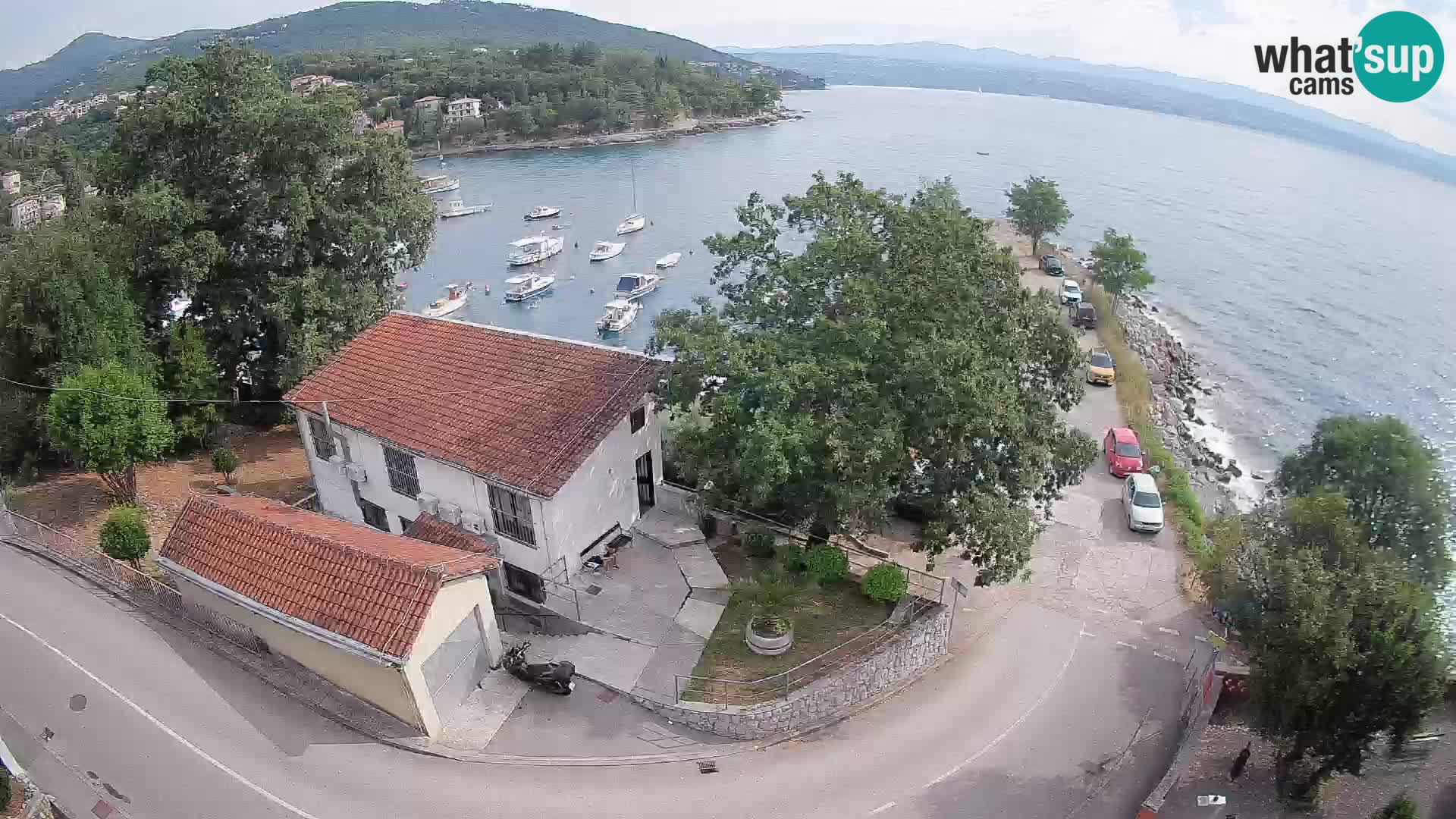 Web kamera luka Ika – Pogled uživo na luku i svjetla Opatije