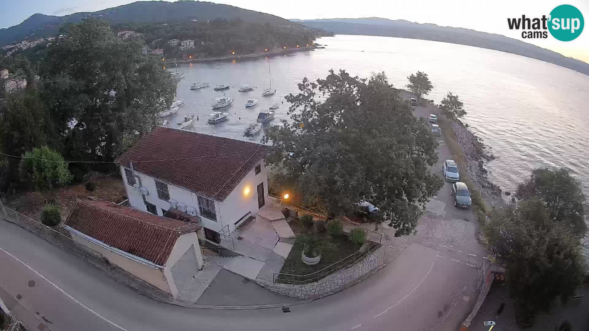 Ika Harbor Webcam – LIVE View of the Harbor and Opatija Lights