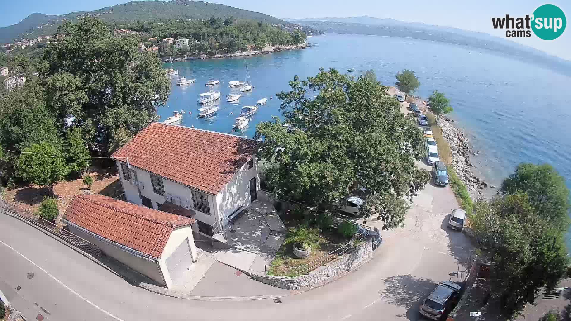 Spletna kamera pristanišče Ika – Pogled v živo na pristanišče in luči Opatije