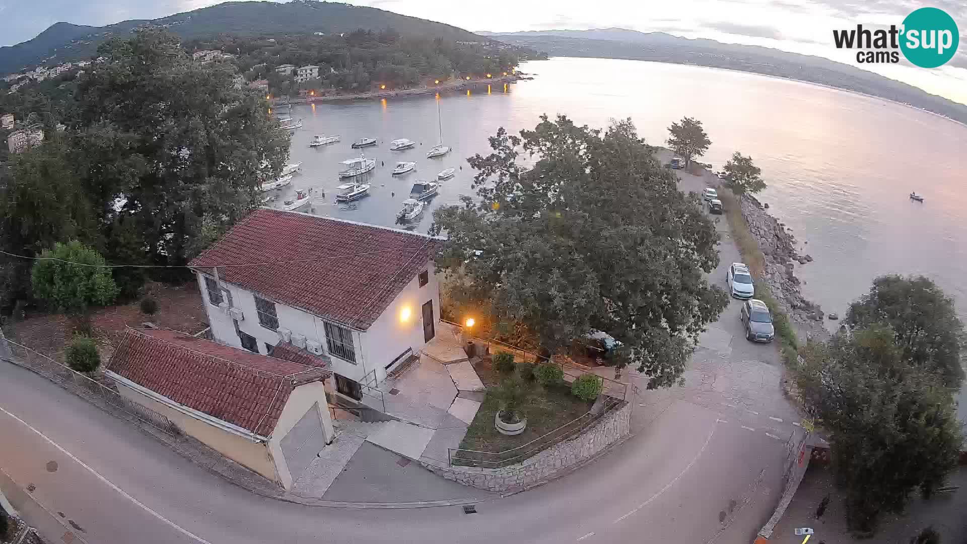 Ika Harbor Webcam – LIVE View of the Harbor and Opatija Lights